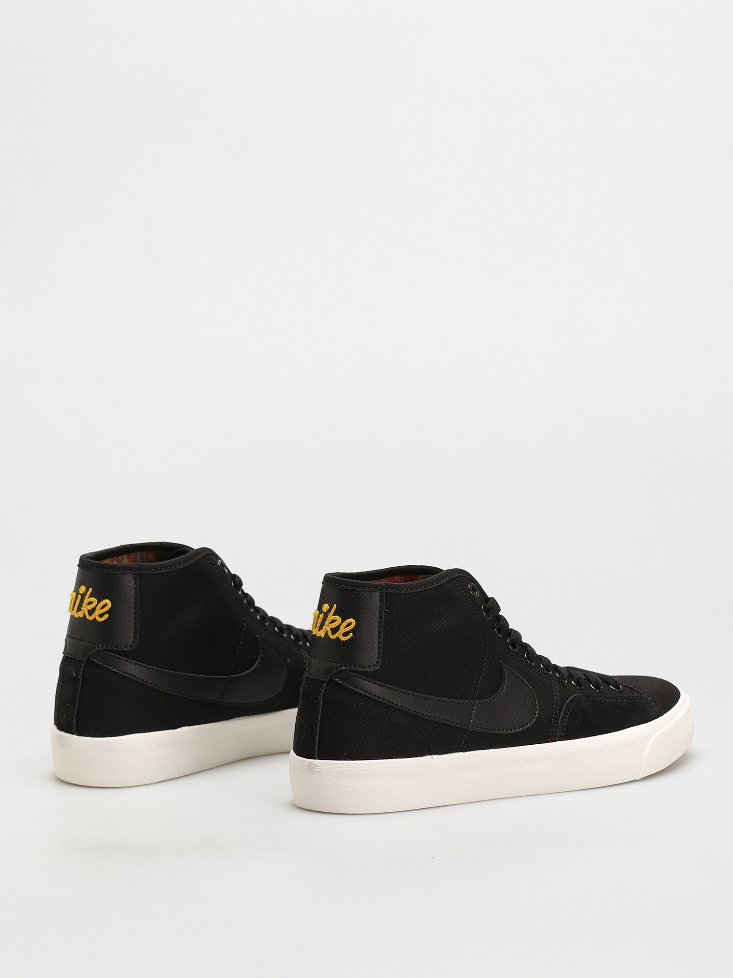 Buty Nike SB BLZR Court Mid Premium (black/black black sail)
