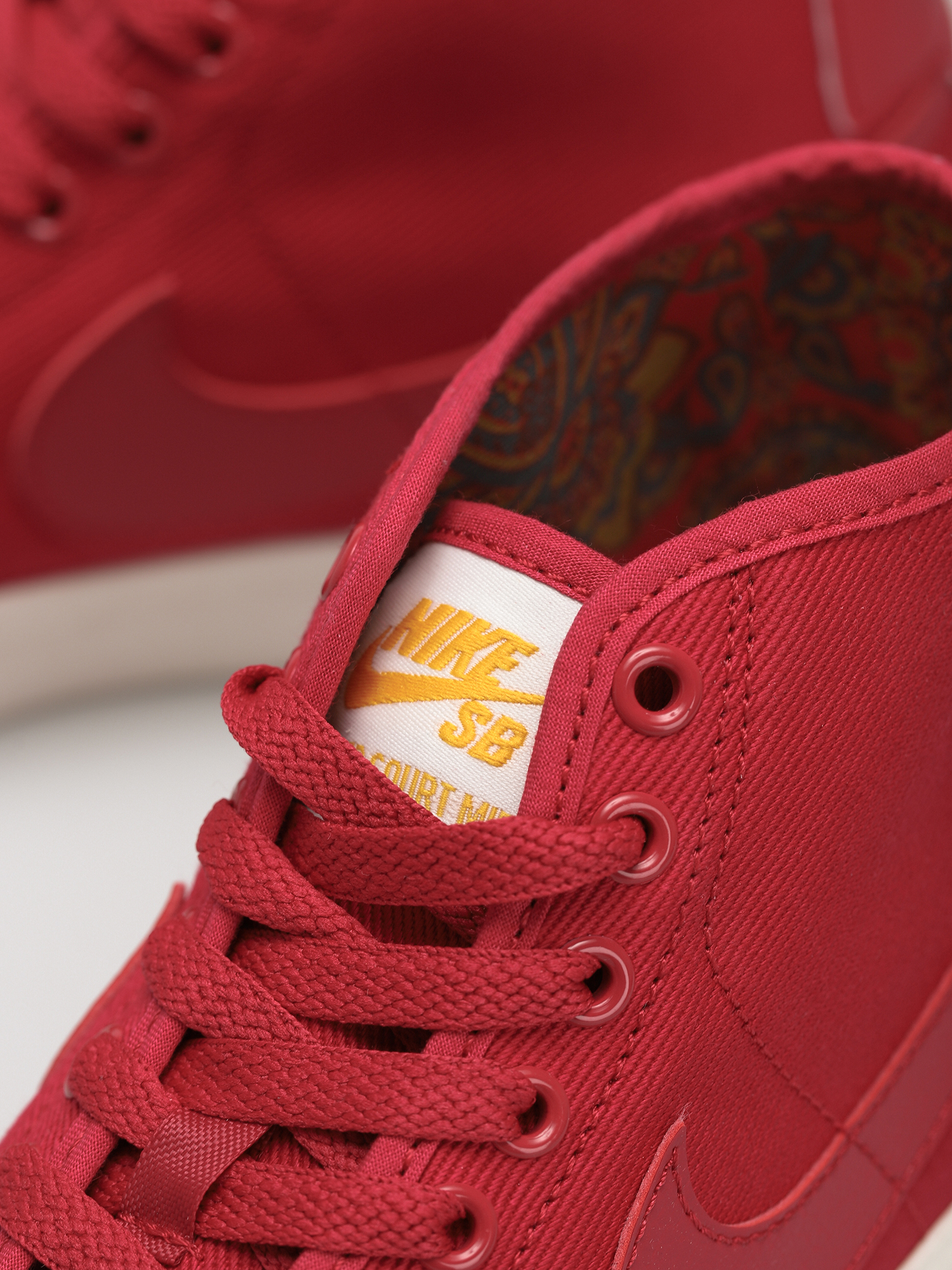 Buty Nike SB BLZR Court Mid Premium (mystic hibiscus/mystic hibiscus)