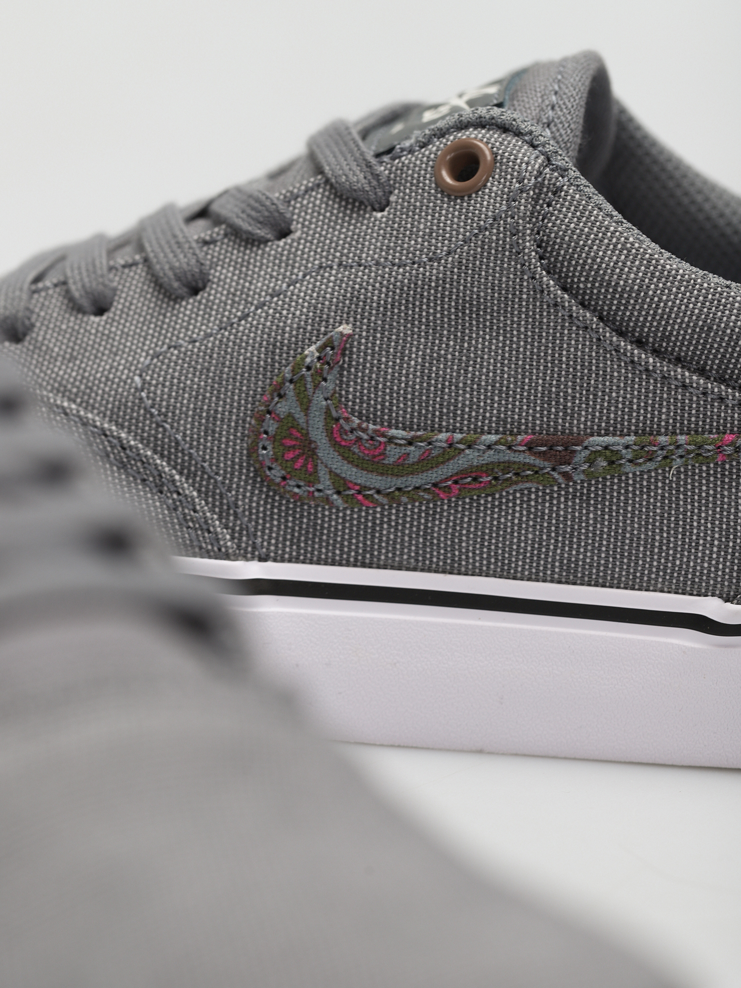 Buty Nike SB Chron 2 Canvas Premium (cool grey/sangria sail white)