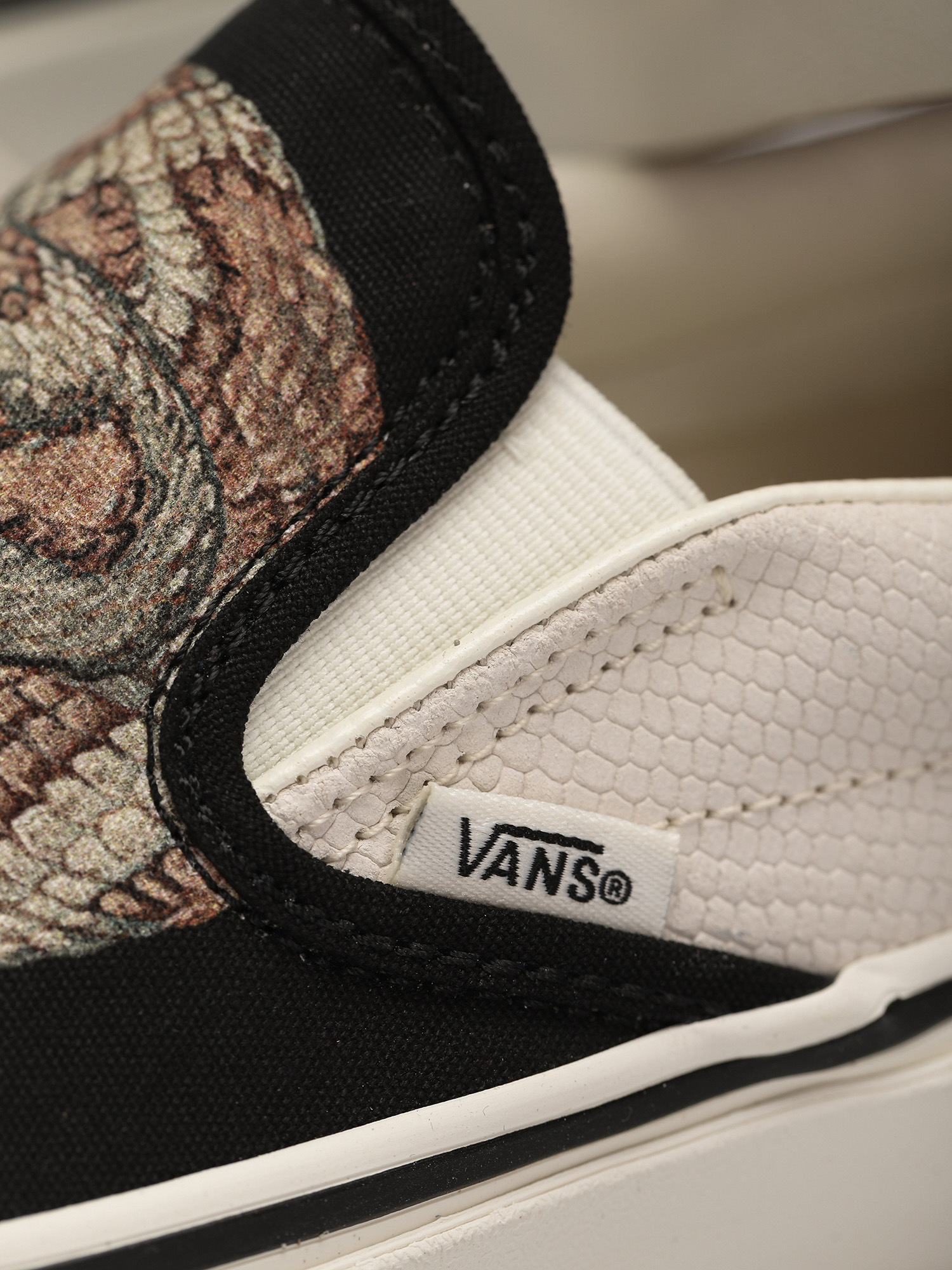 Buty Vans Classic Slip On (desert/snake/black)