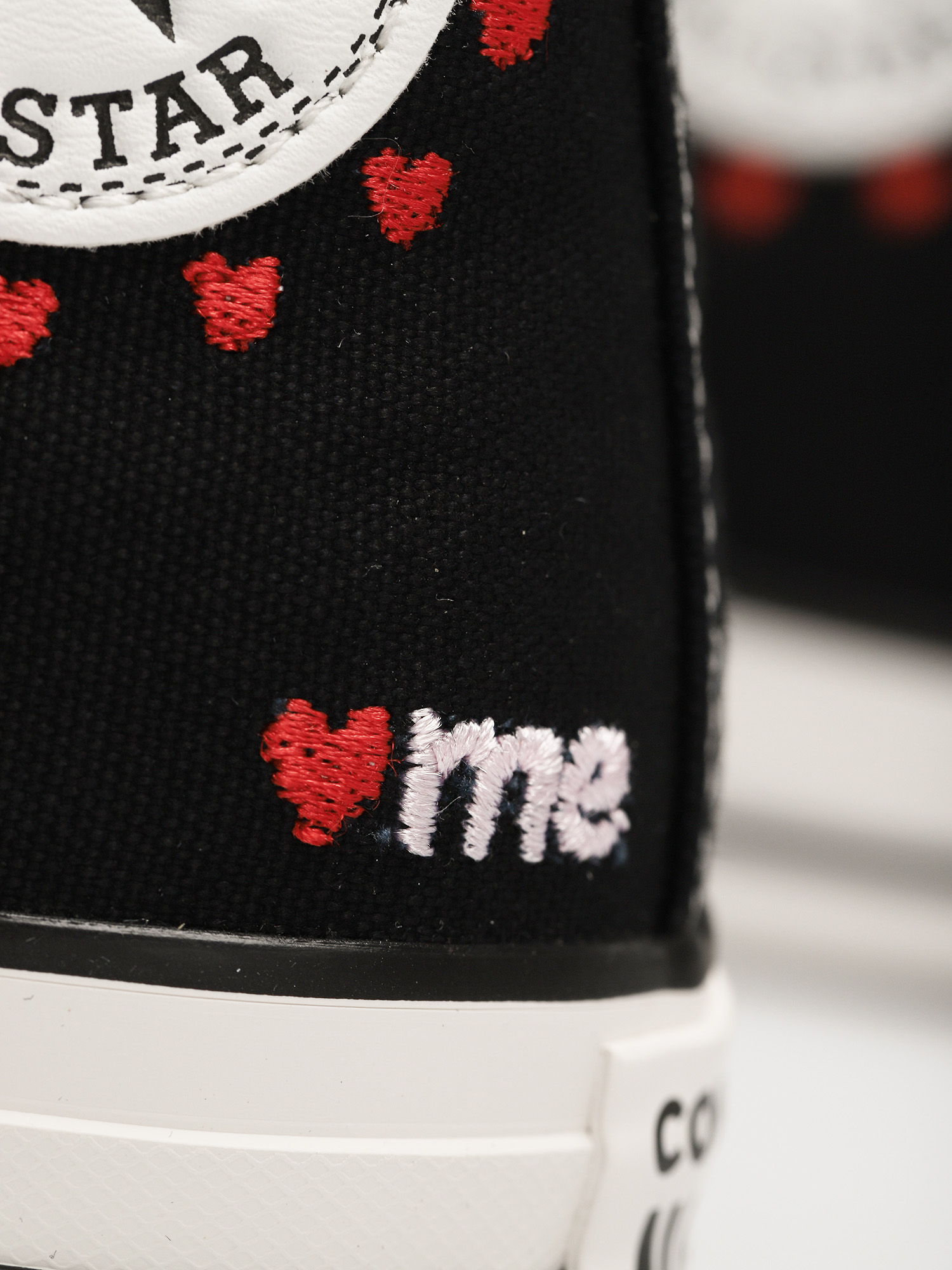 Trampki Converse Chuck Taylor All Star Hi Wmn (black/vintage white/cherry blossom)
