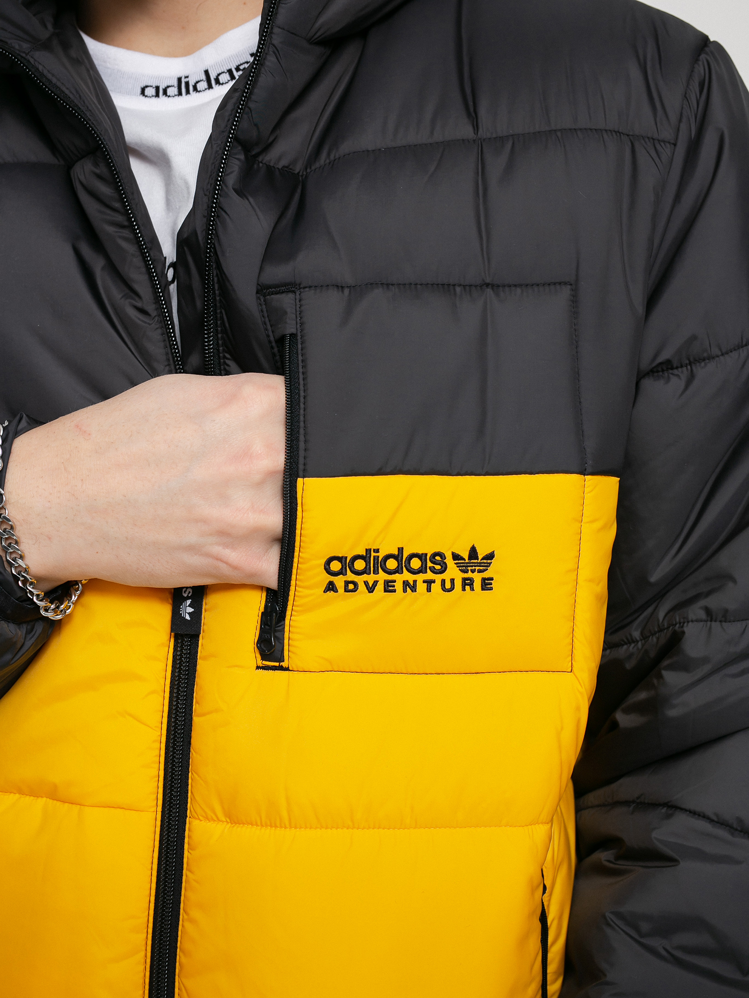 Kurtka adidas Originals Puffer (black/actgol)