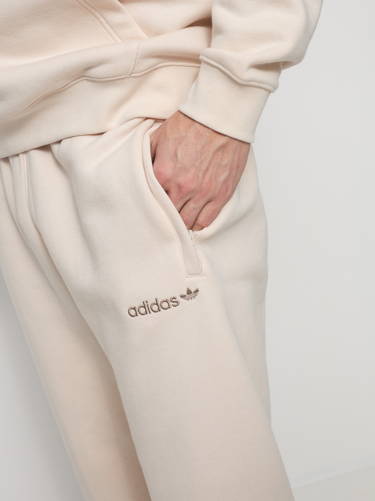 Spodnie adidas Originals TRF Linear (linen)