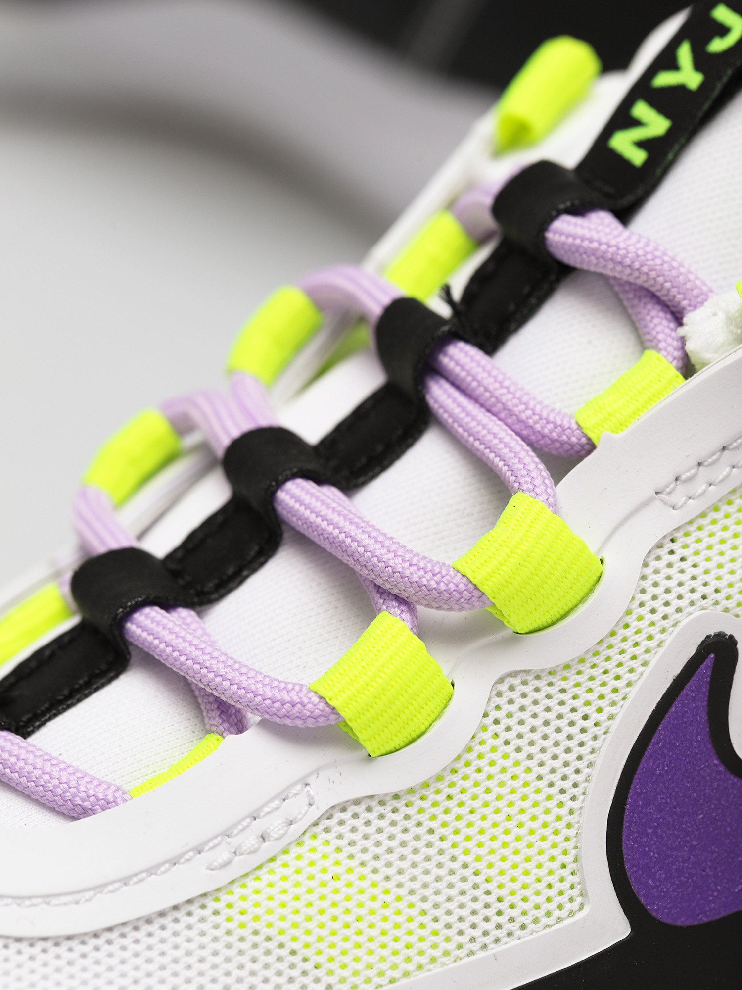 Buty Nike SB Nyjah Free 2 (black/wild berry white lilac)