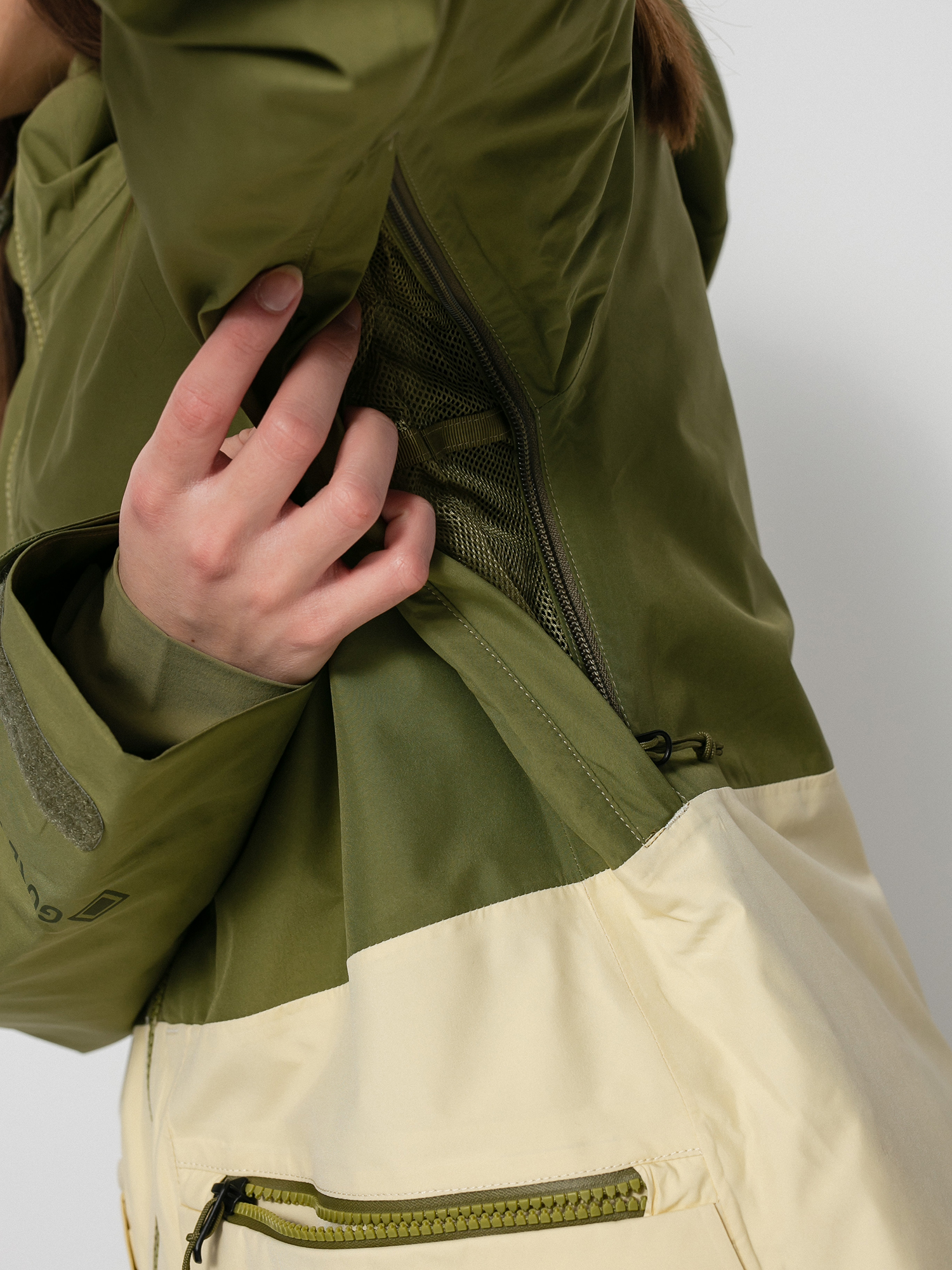 Damska Kurtka snowboardowa Burton Gore Tex Treeline (martini olive/creme brulee)