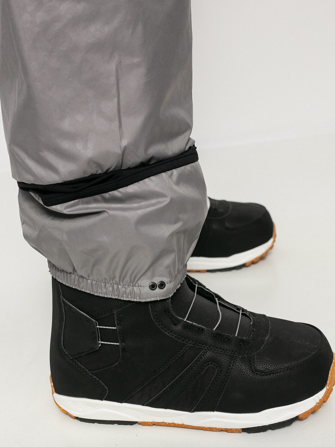 Damskie Spodnie snowboardowe Volcom Aston Gore Tex (bone)