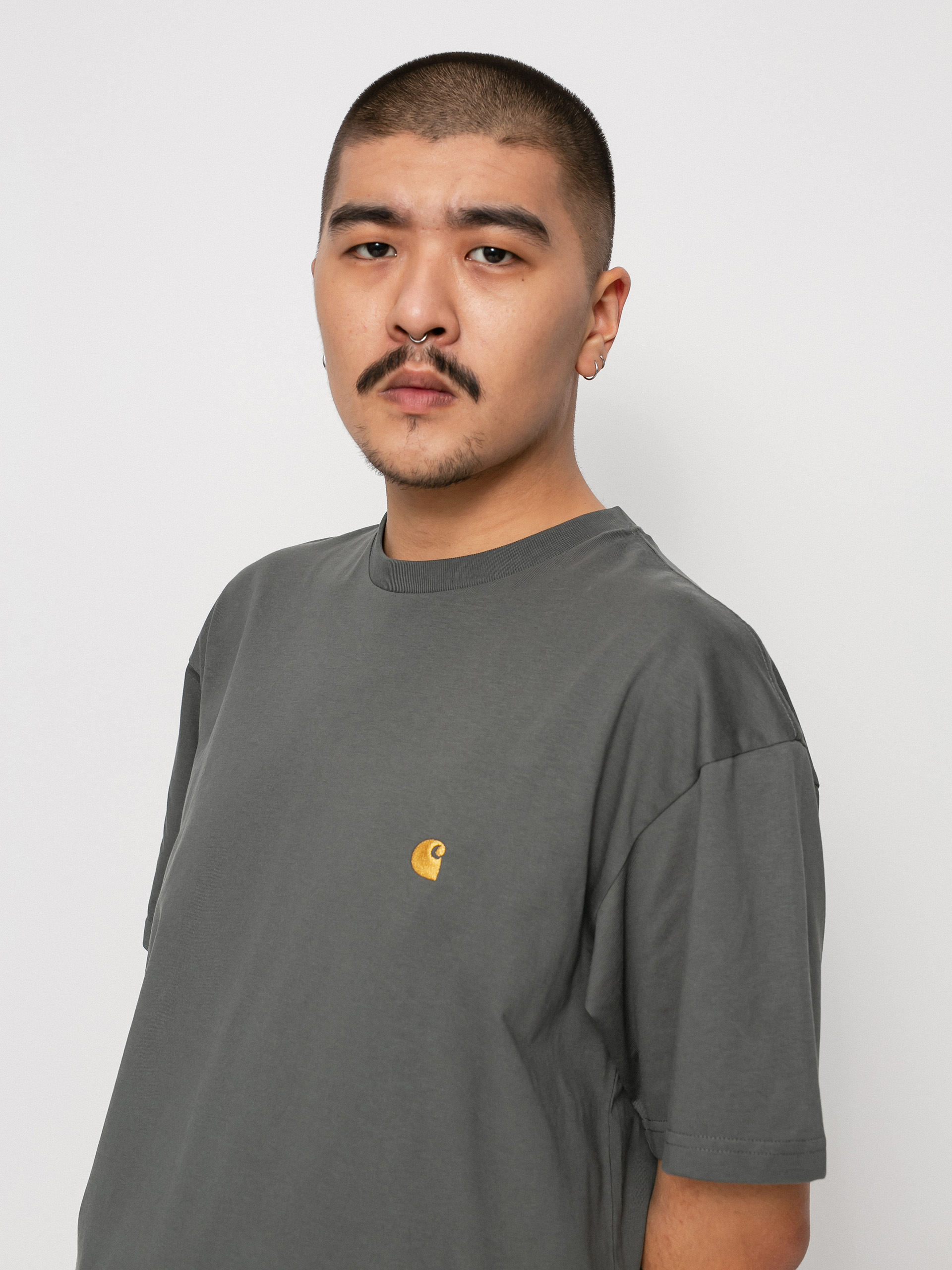 T-shirt Carhartt WIP Chase (thyme/gold)