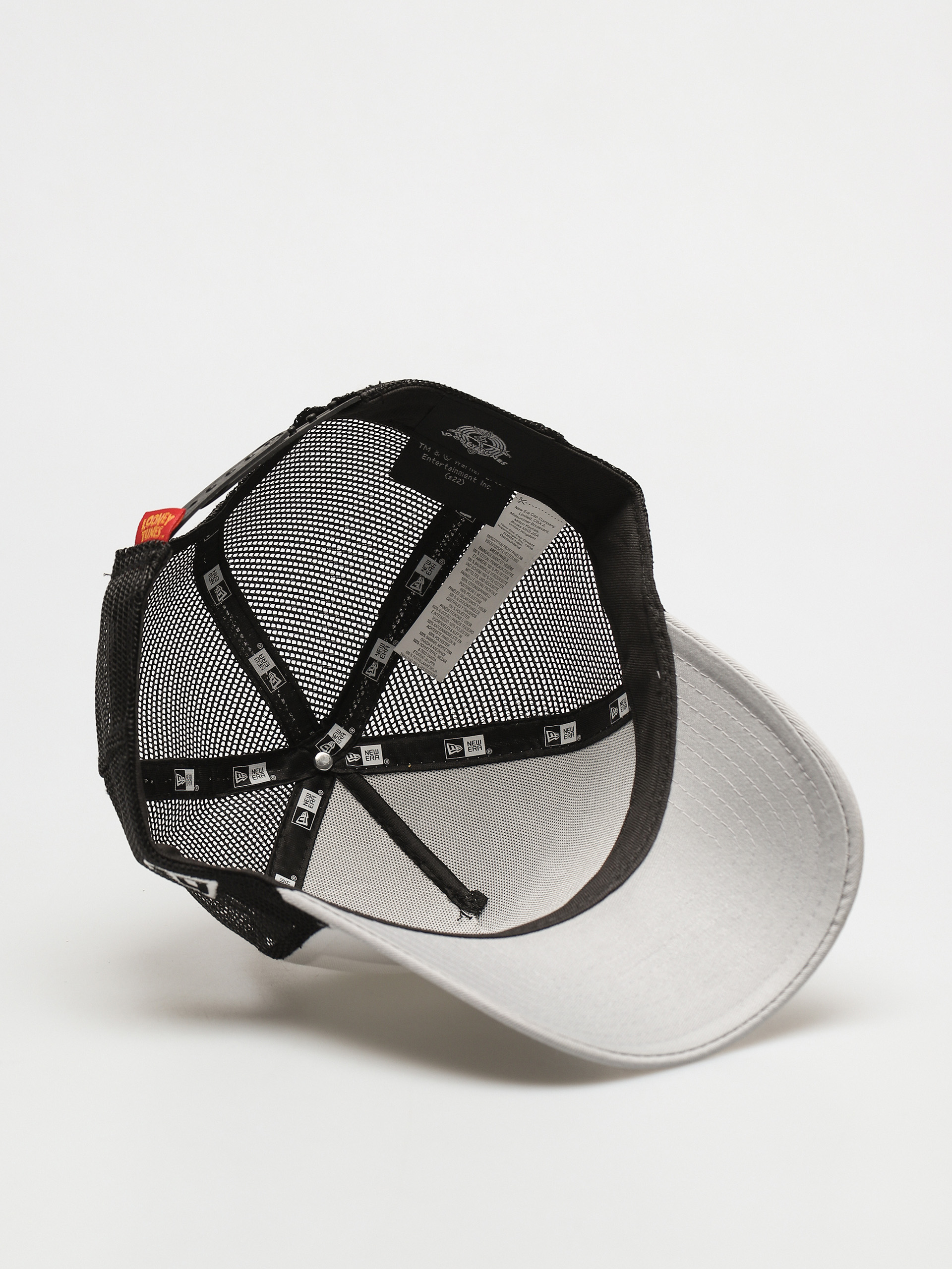 Czapka z daszkiem New Era Character Sports Trucker (grey/white/black)