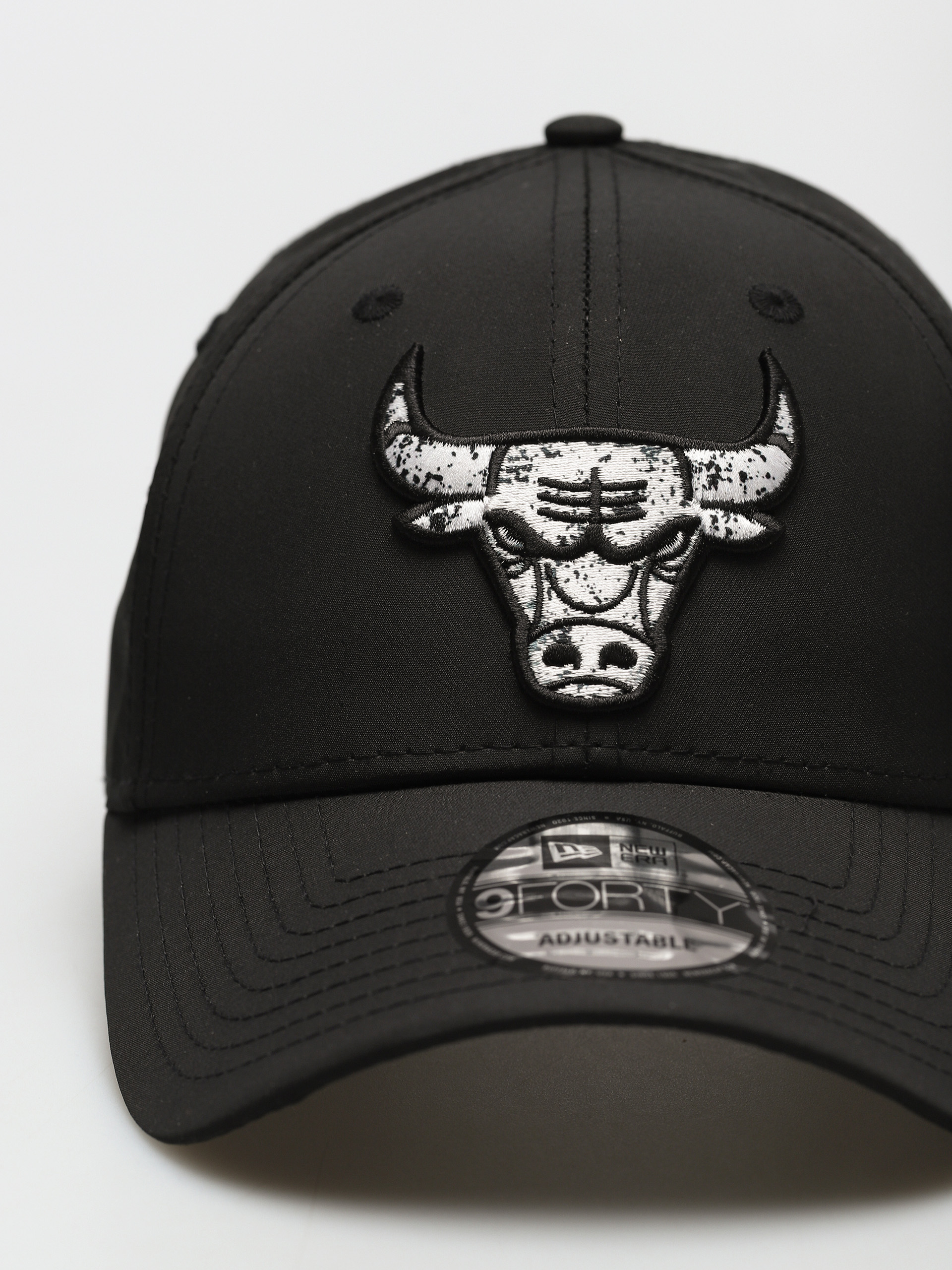 Czapka z daszkiem New Era 9Forty Chicago Bulls (black/white)