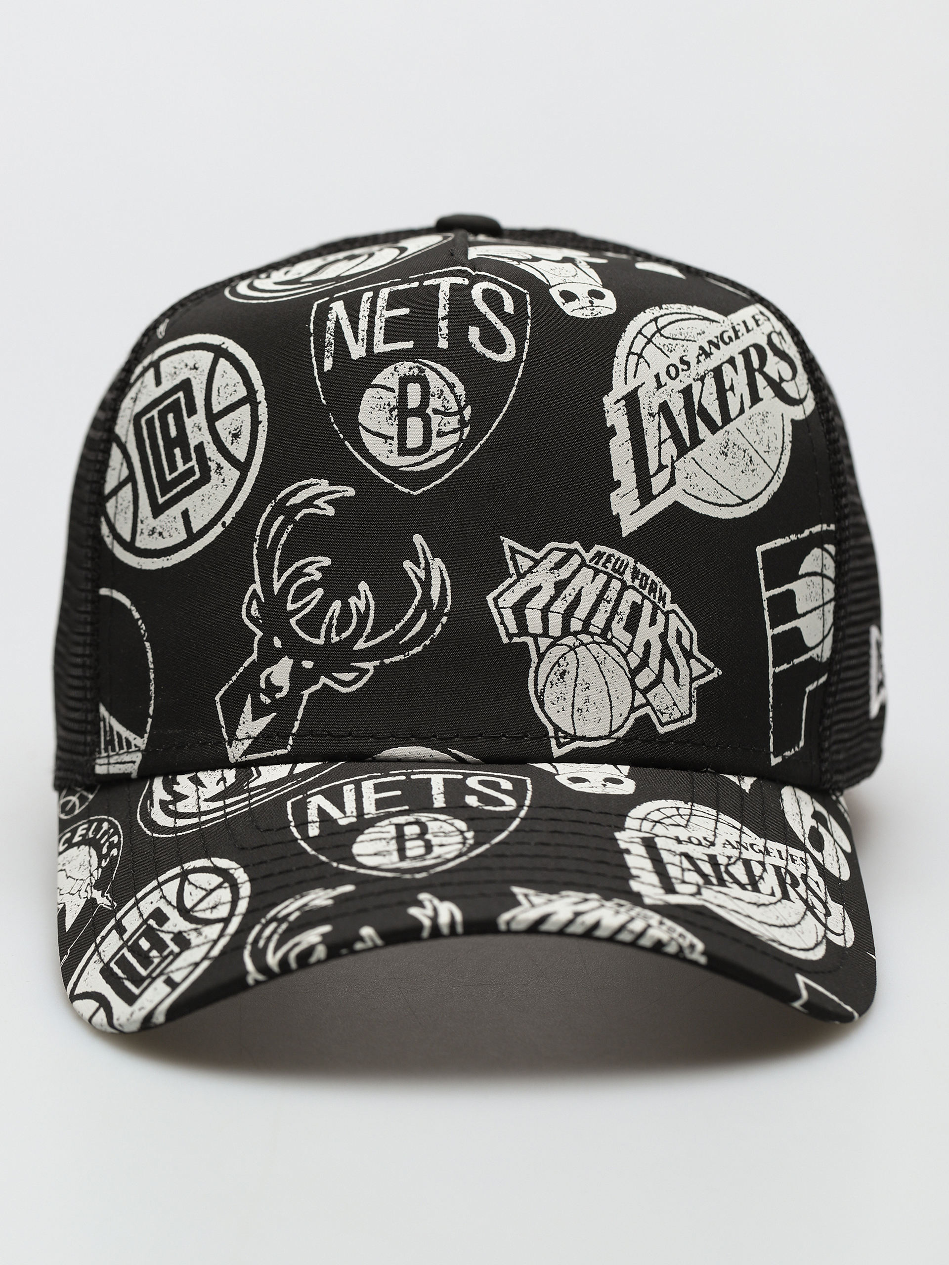 Czapka z daszkiem New Era Aop Trucker Bulls (black)