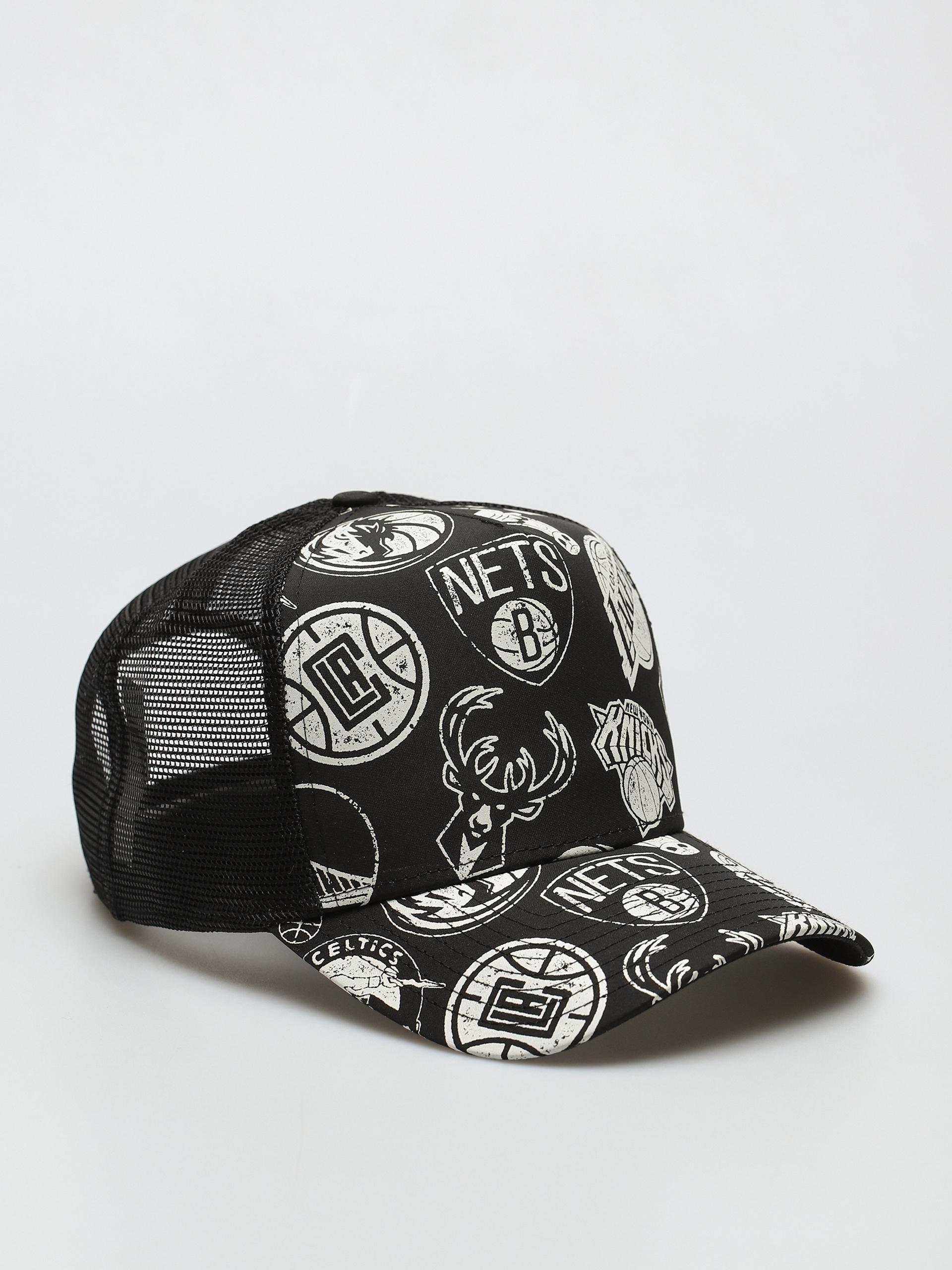 Czapka z daszkiem New Era Aop Trucker Bulls (black)