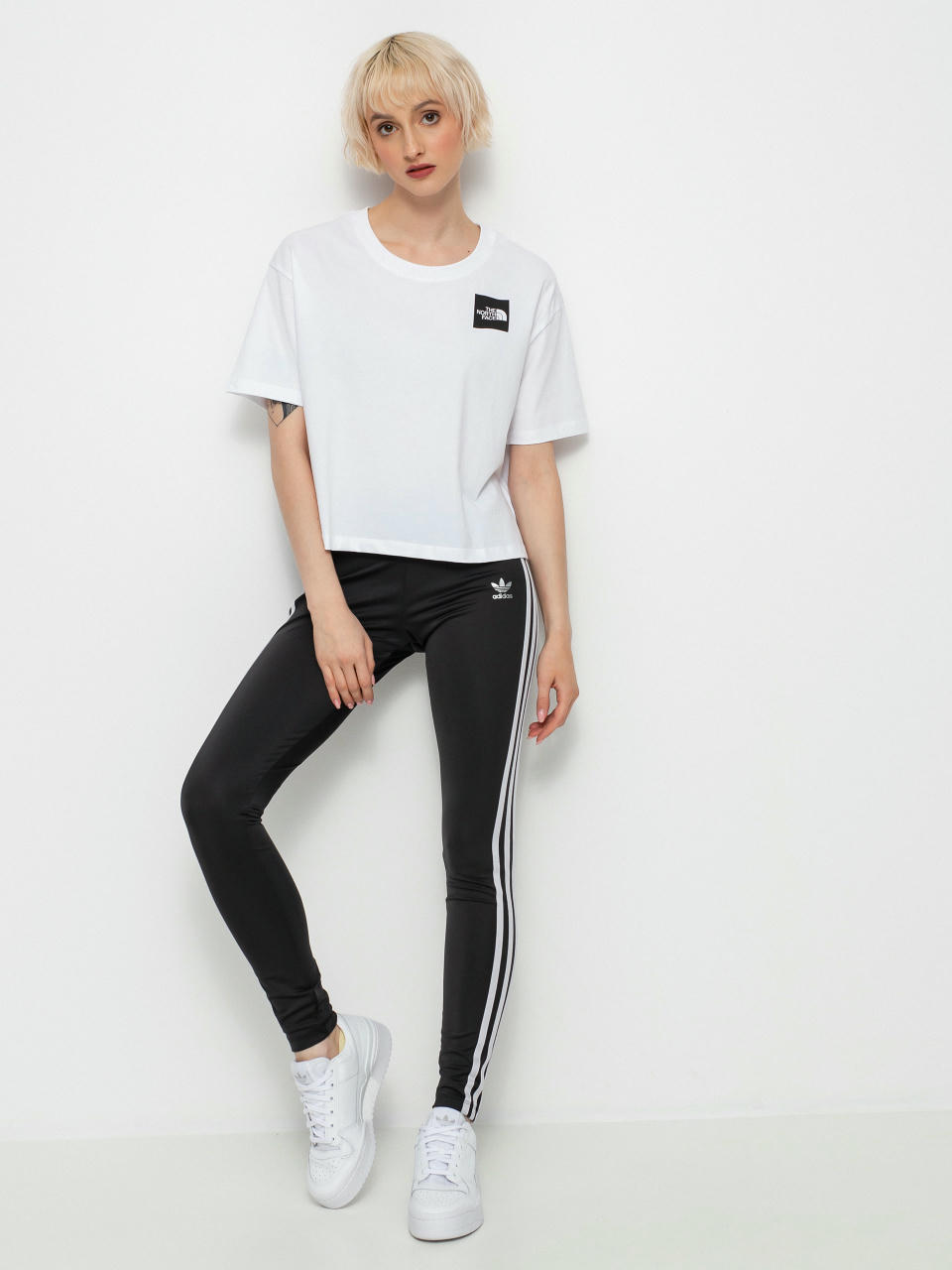 T-shirt The North Face Cropped Fine Wmn (tnf white)