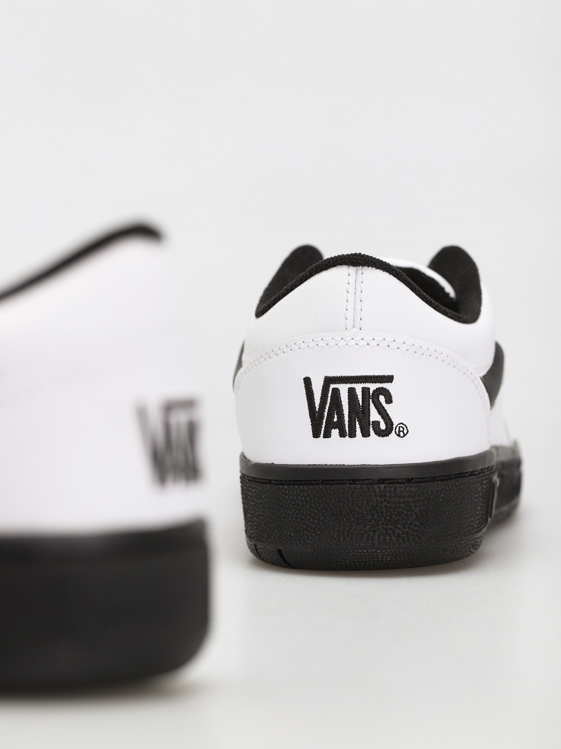 Buty Vans Fairlane (leather/true white/black)