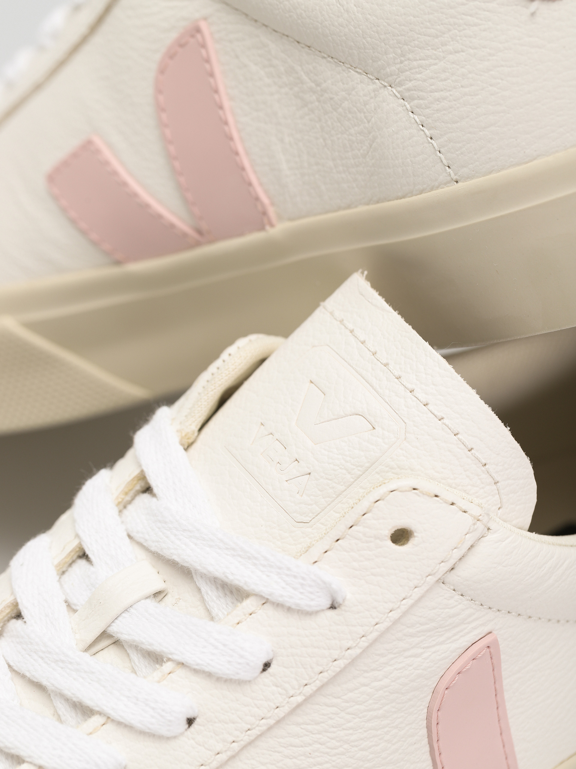Buty Veja Campo Wmn (extra white petale)
