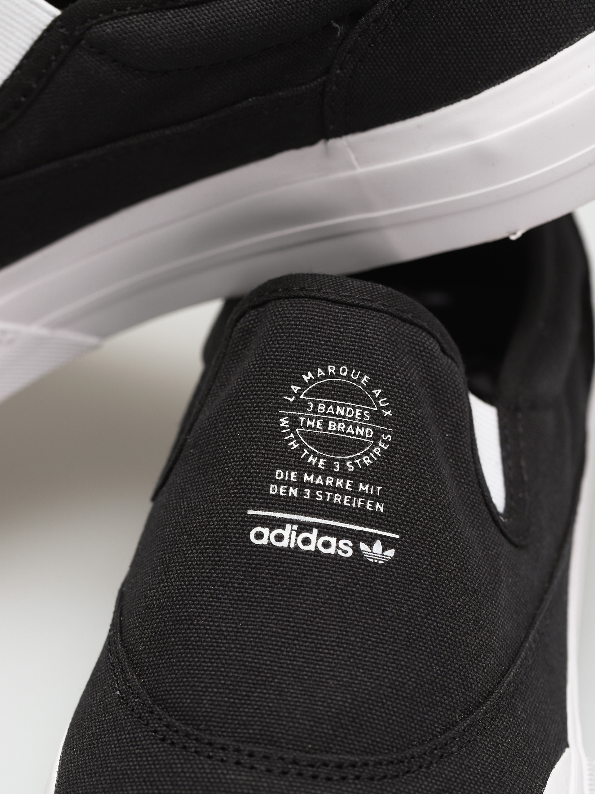 Buty adidas Originals Nizza Rf Slip (cblack/cblack/ftwwht)