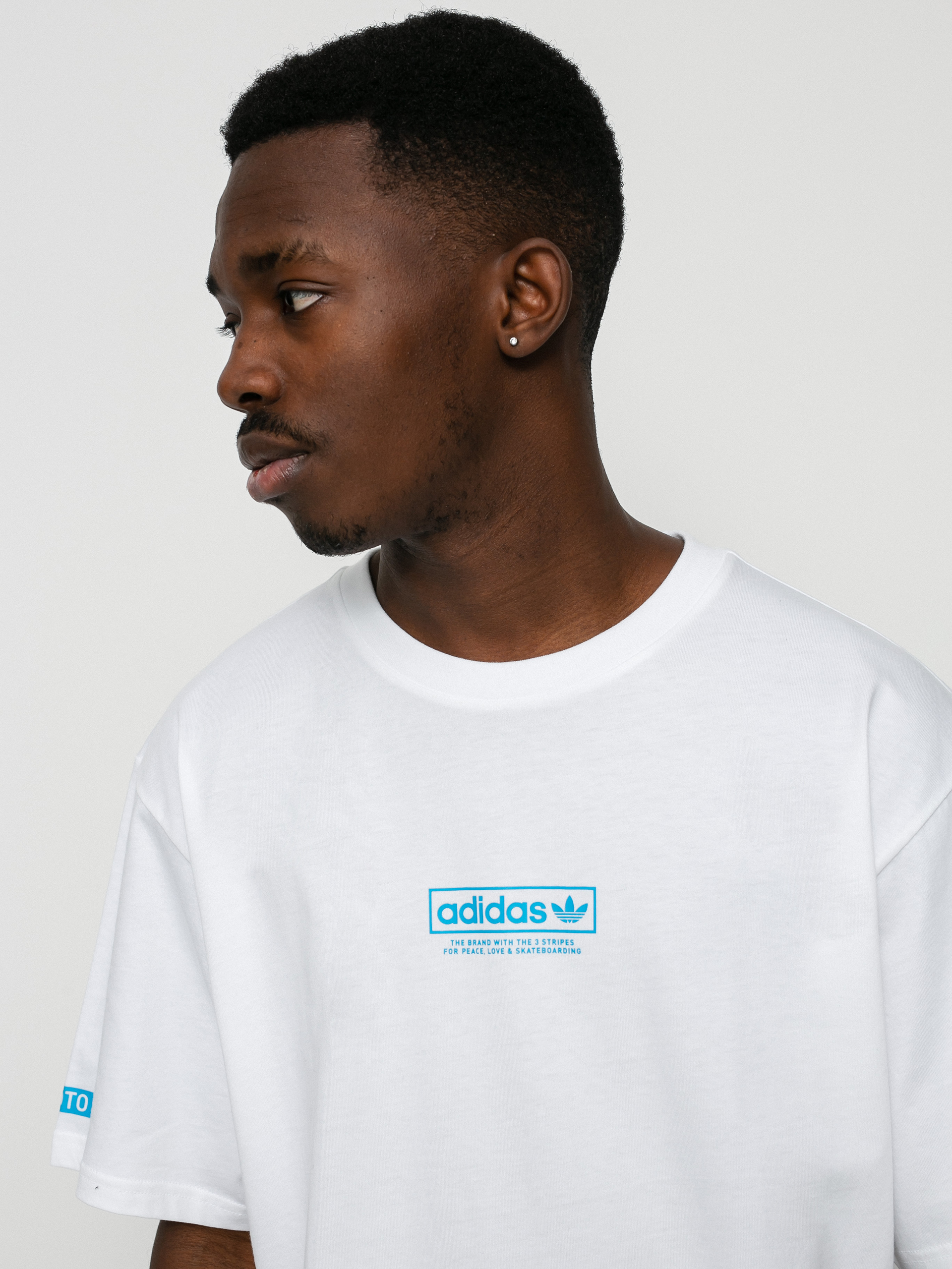 T-shirt adidas Message (white/multco)