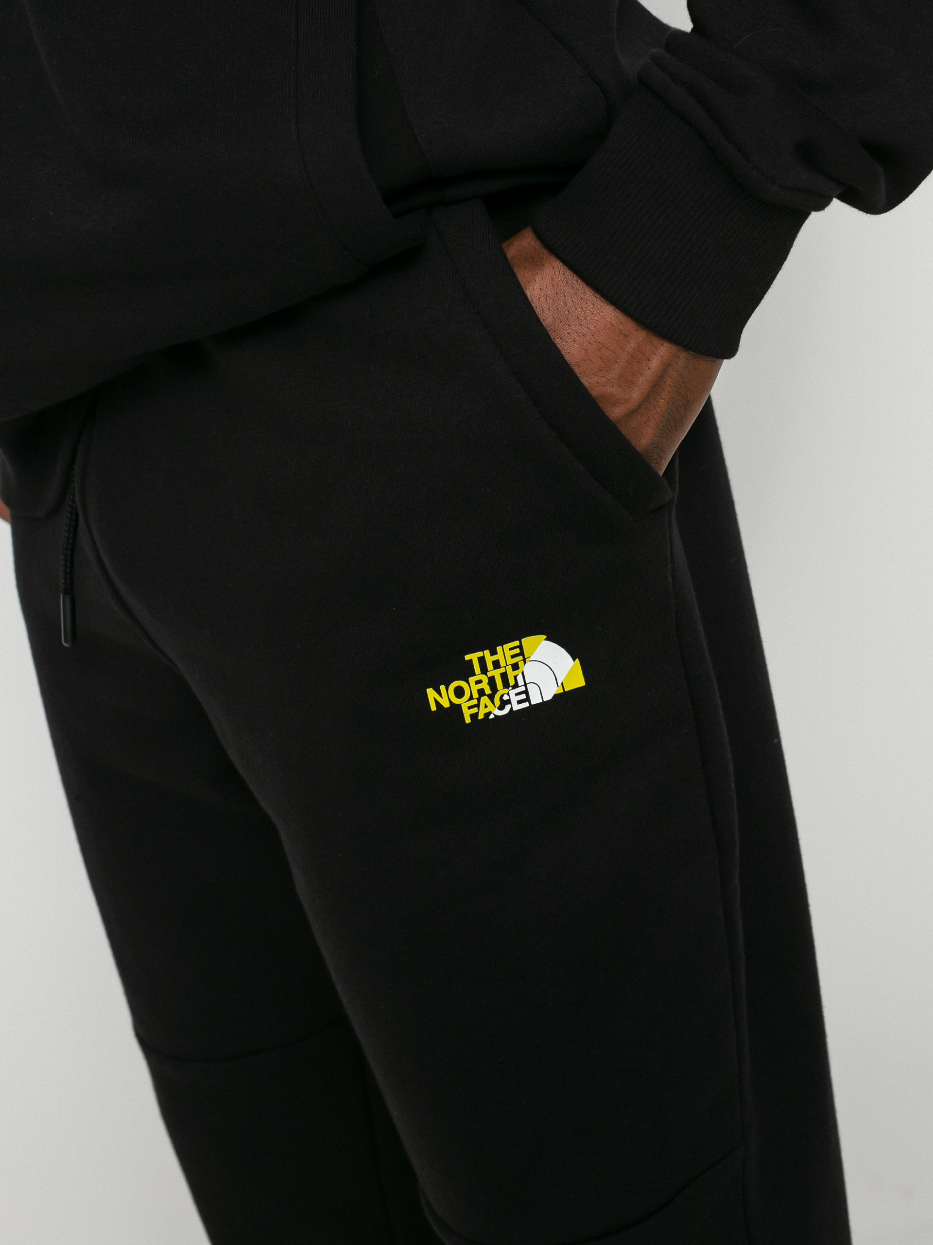 Spodnie The North Face Coordinates (tnf black)