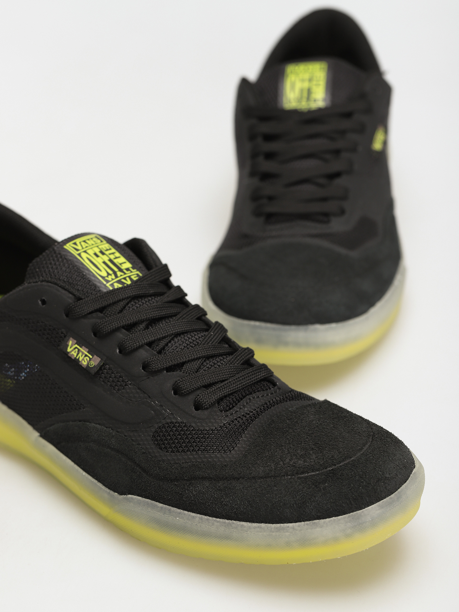 Buty Vans Ave (black/sulphur)