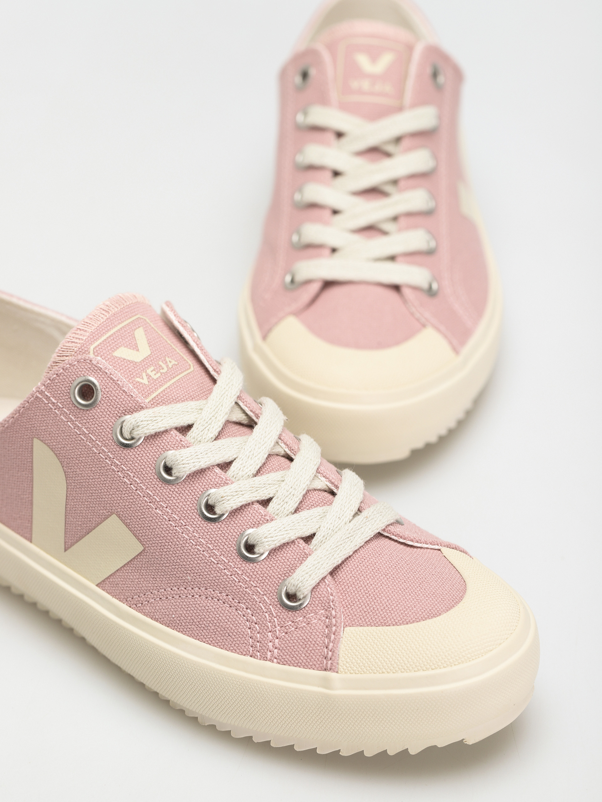 Buty Veja Nova Wmn (babe pierre)