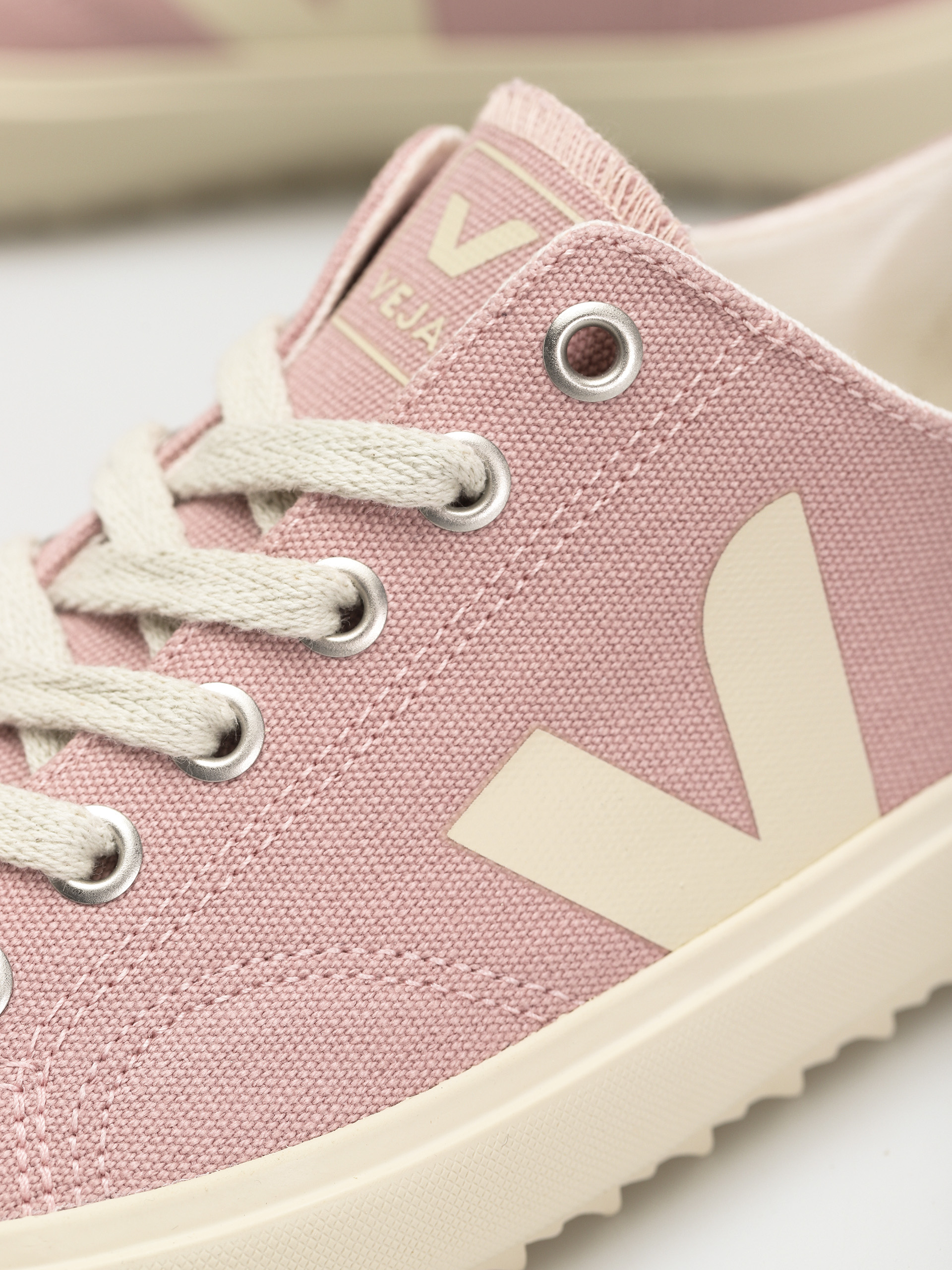 Buty Veja Nova Wmn (babe pierre)
