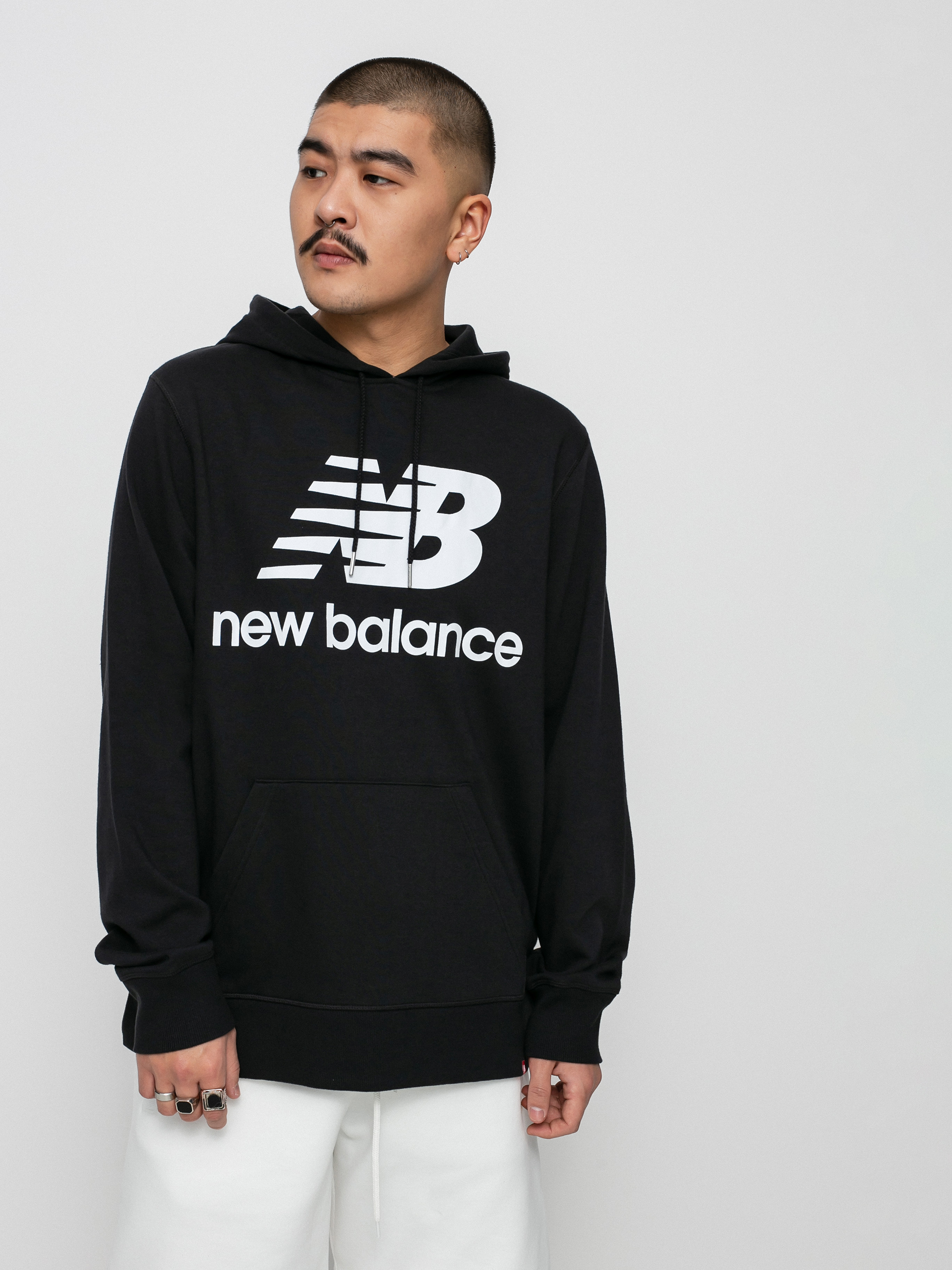 Bluza z kapturem New Balance Essentials Stacked Logo HD (black)