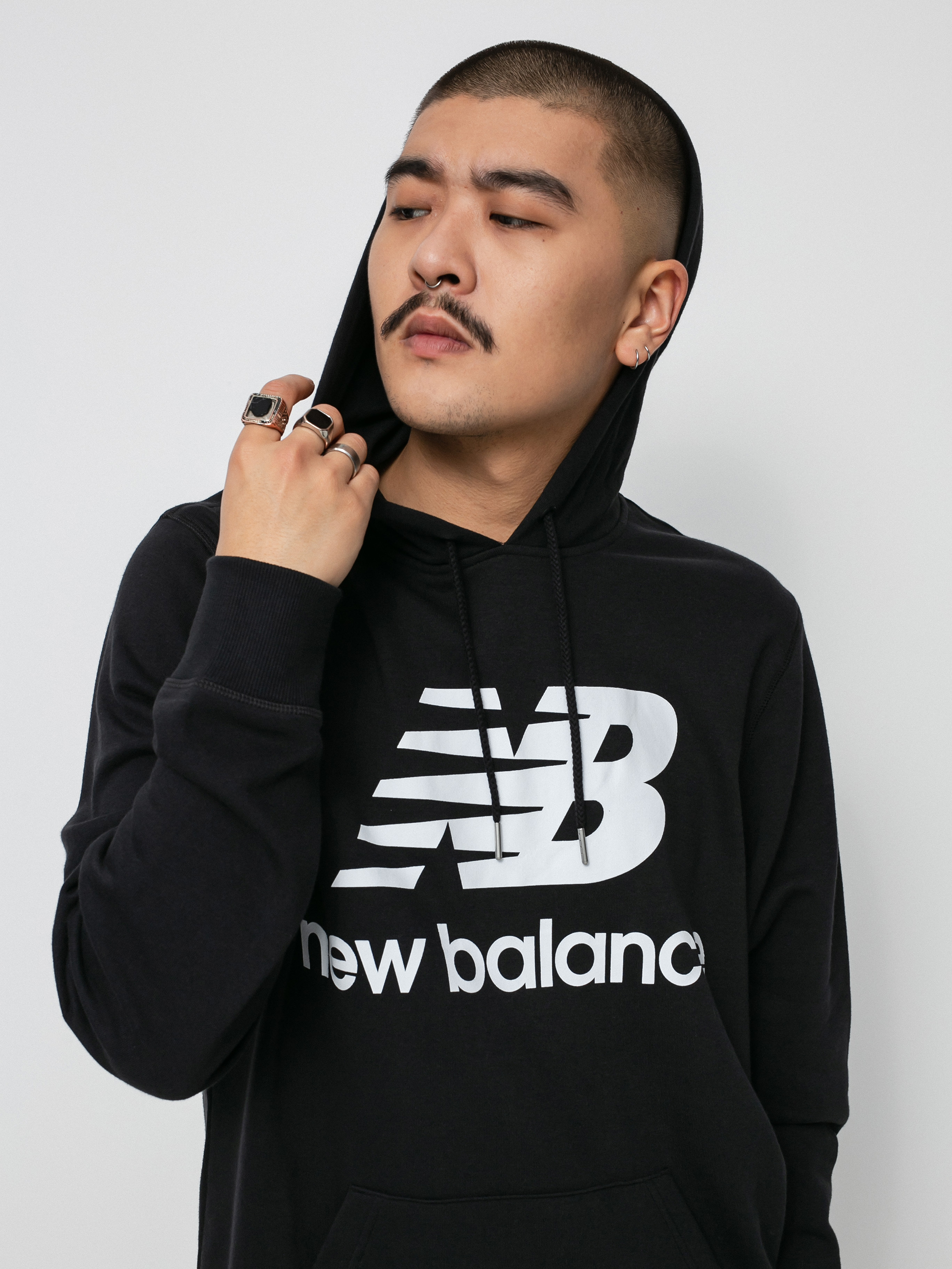 Bluza z kapturem New Balance Essentials Stacked Logo HD (black)