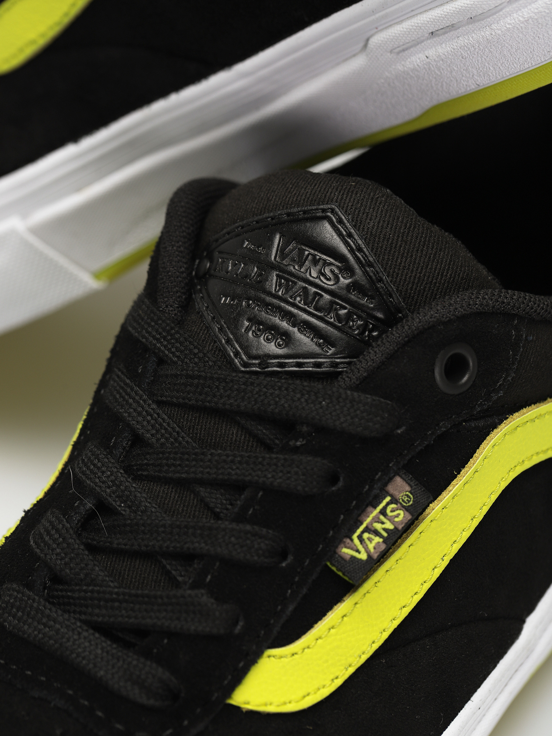 Buty Vans Kyle Walker (black/sulphur)