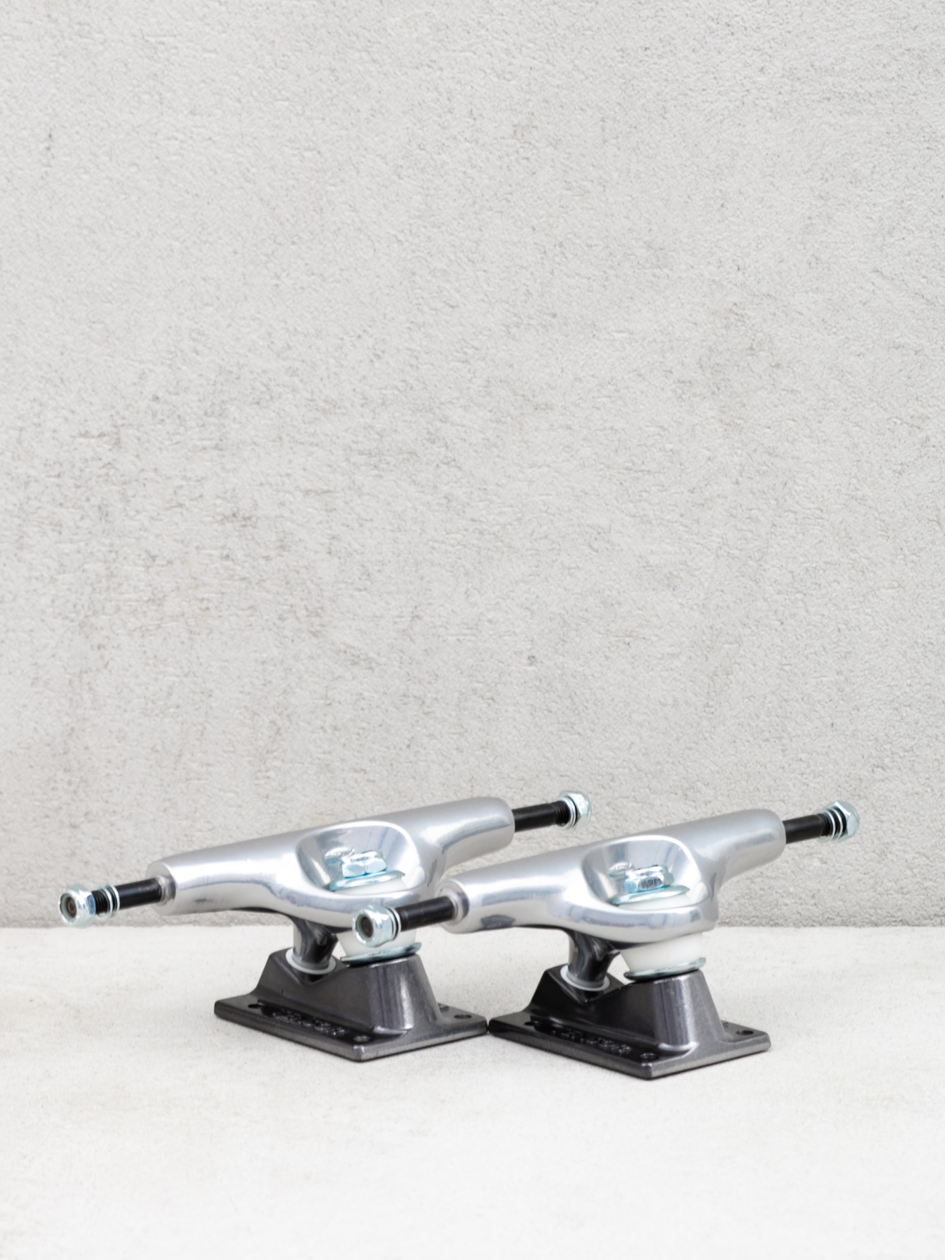 Traki Tensor Alum Stencil Mirror (raw/black fade)