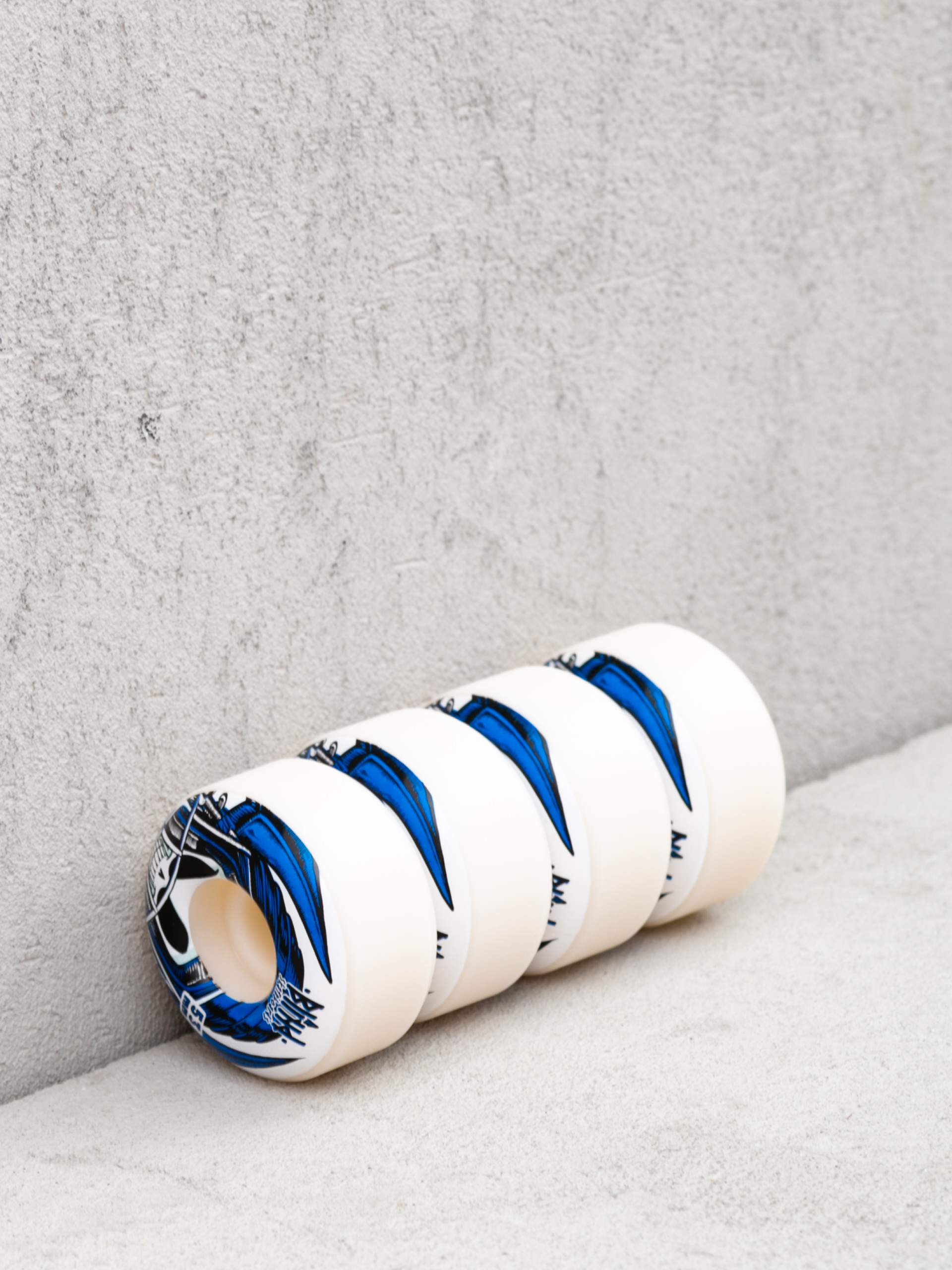 Kółka Blind Reaper Helmet (white/navy)