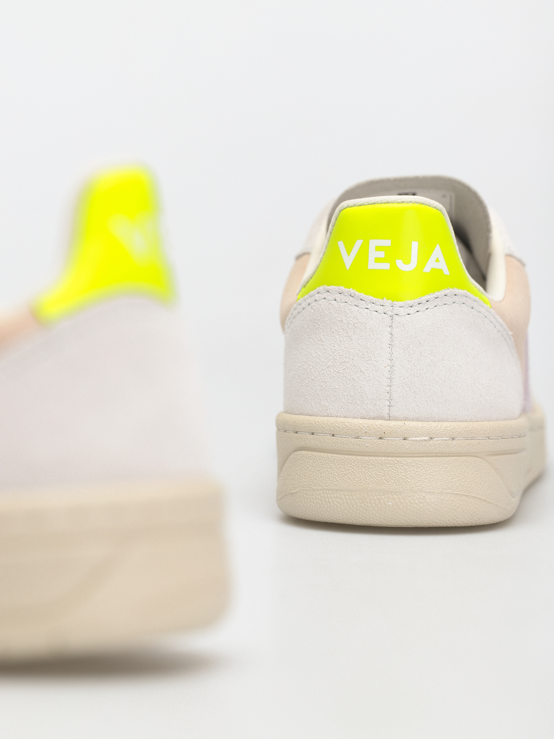 Buty Veja V 10 Wmn (multico sable parme)