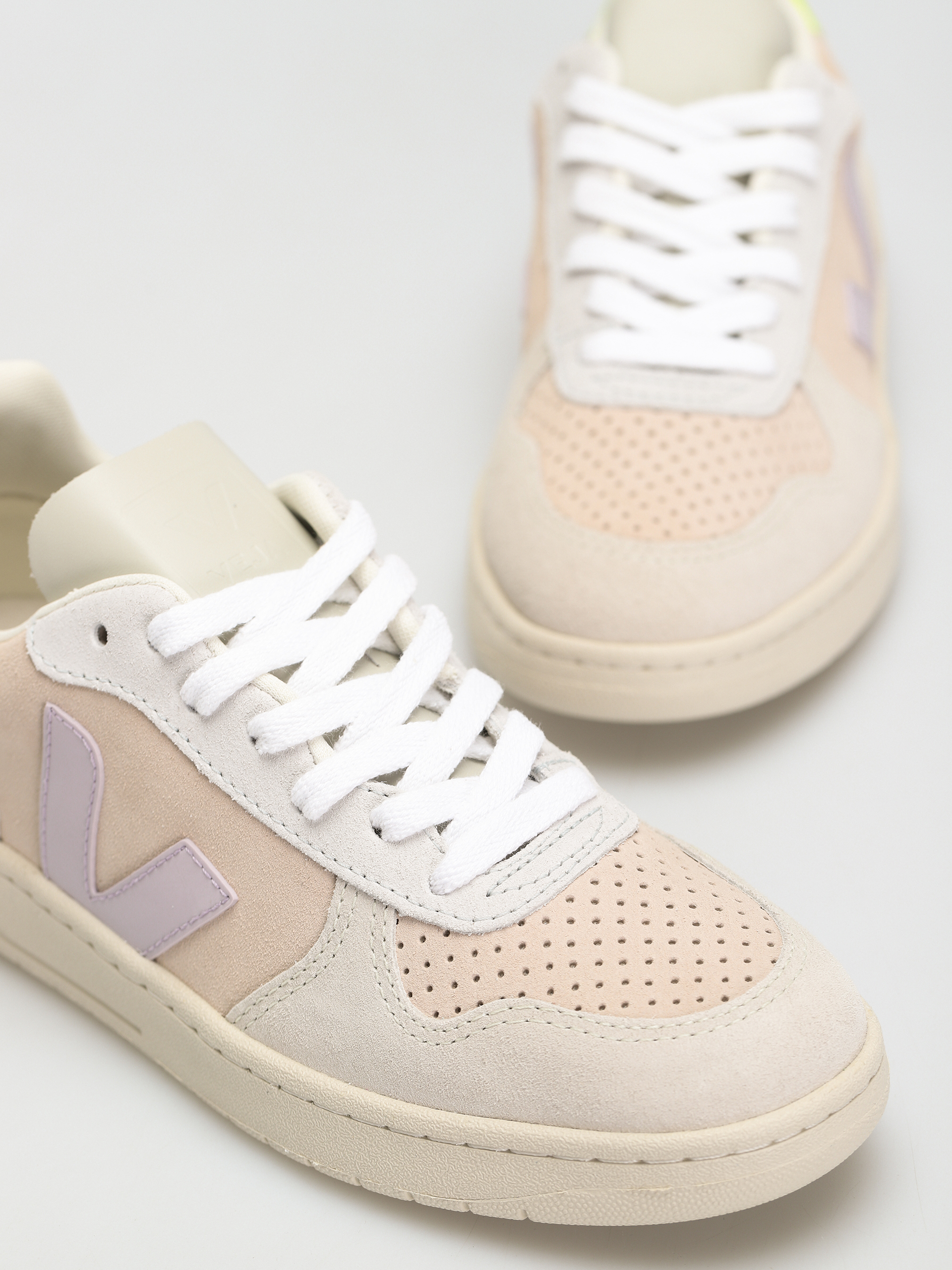 Buty Veja V 10 Wmn (multico sable parme)