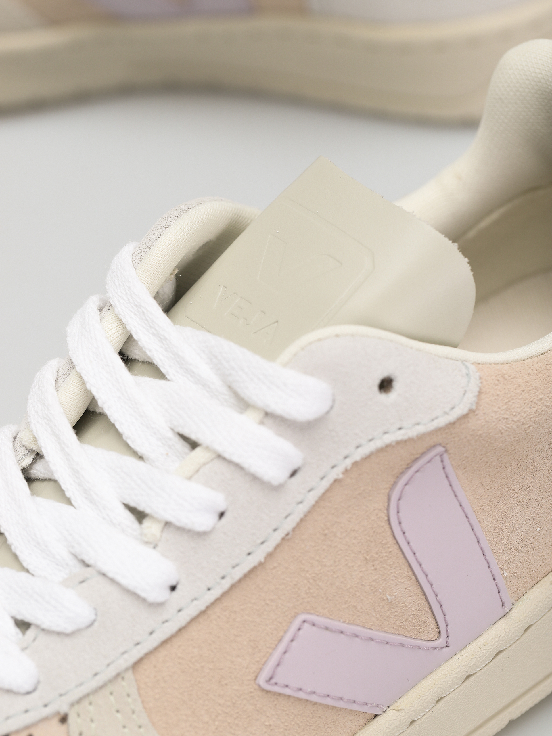 Buty Veja V 10 Wmn (multico sable parme)