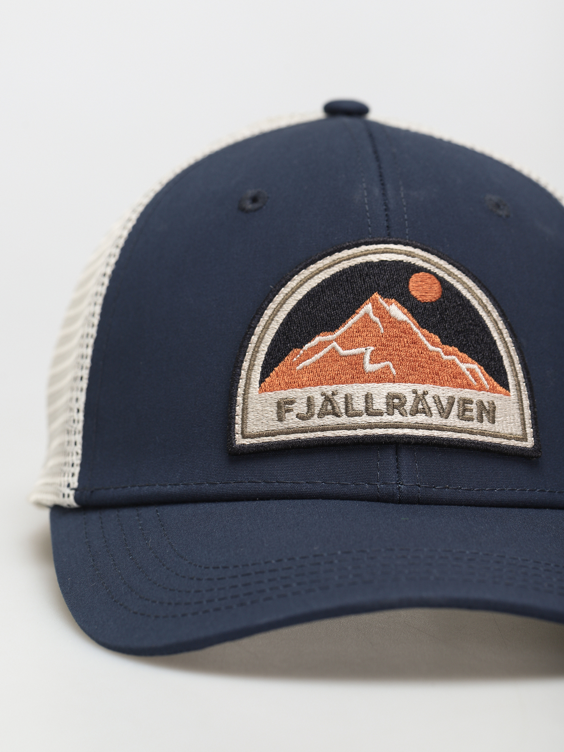 Czapka z daszkiem Fjallraven Badge Langtradarkeps (navy)