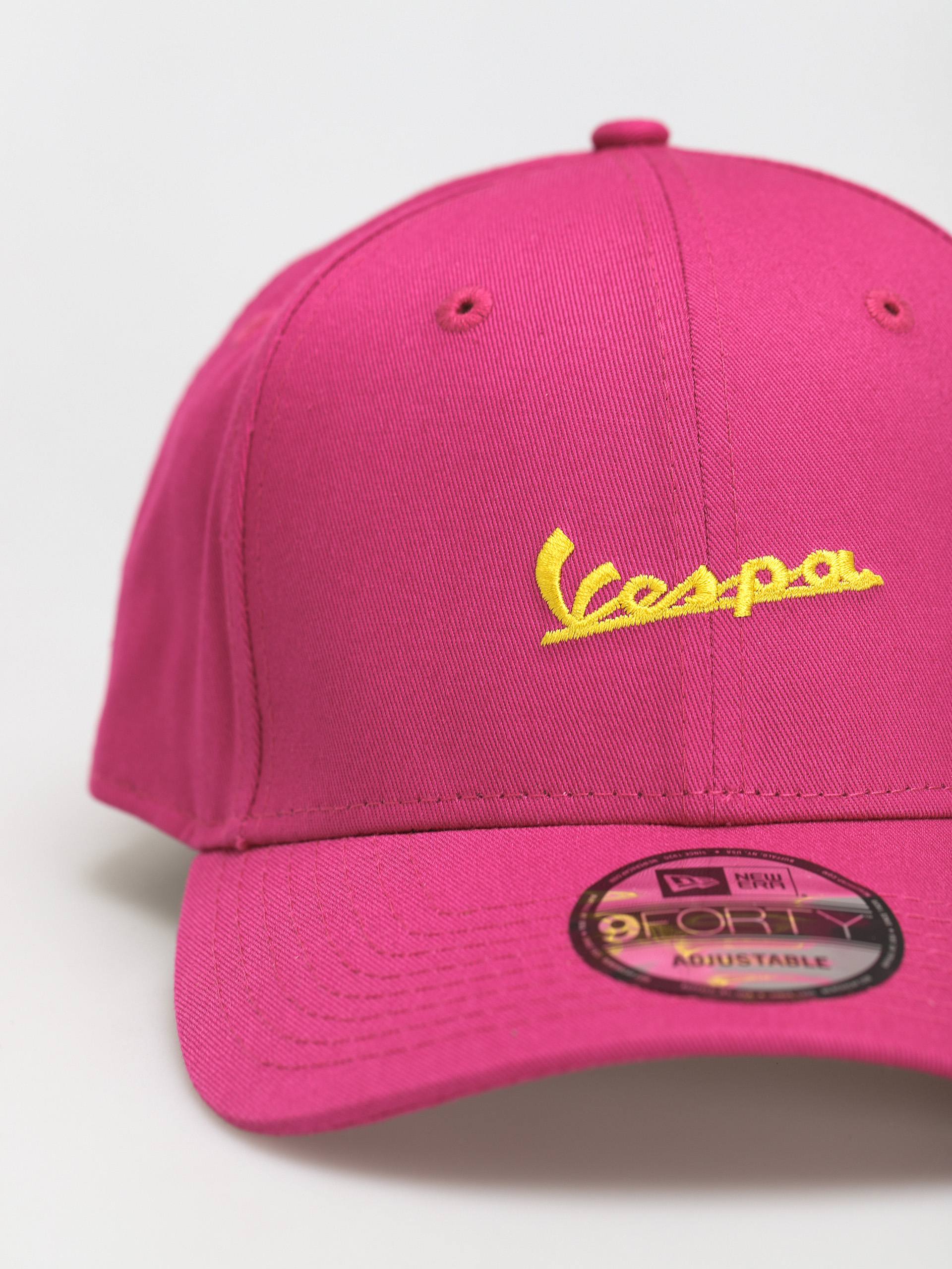 Czapka z daszkiem New Era Vespa Essential 9Forty (pink)