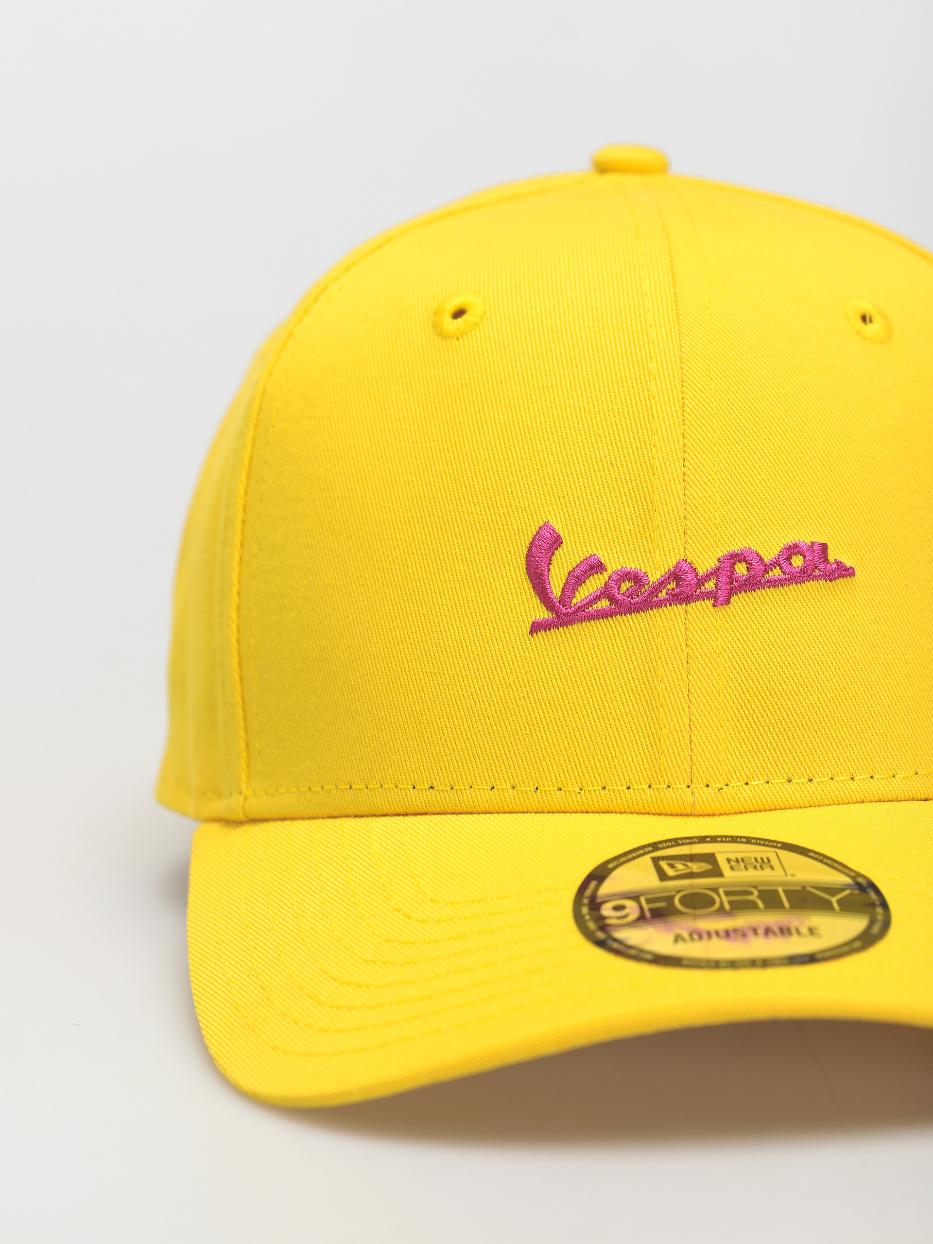 Czapka z daszkiem New Era Vespa Essential 9Forty (yellow)
