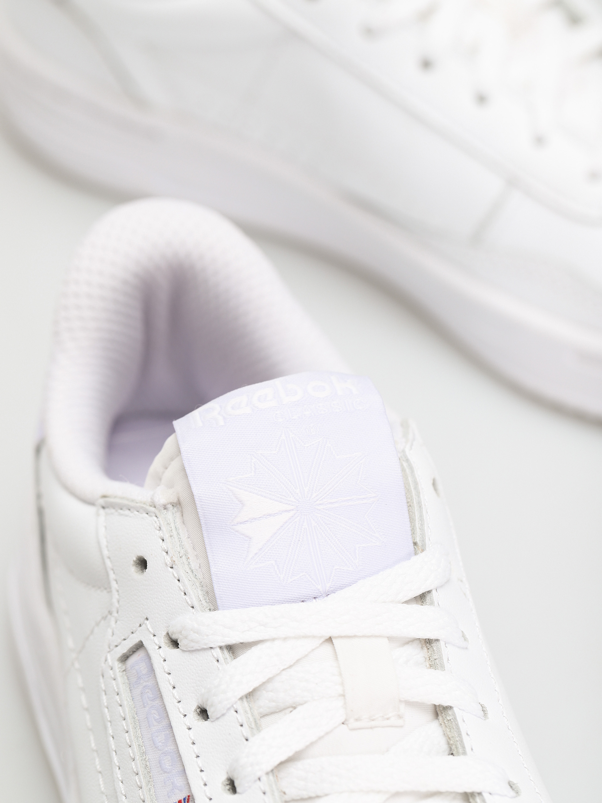 Buty Reebok Court Peak Wmn (ftwwht/luclil/ftwwht)