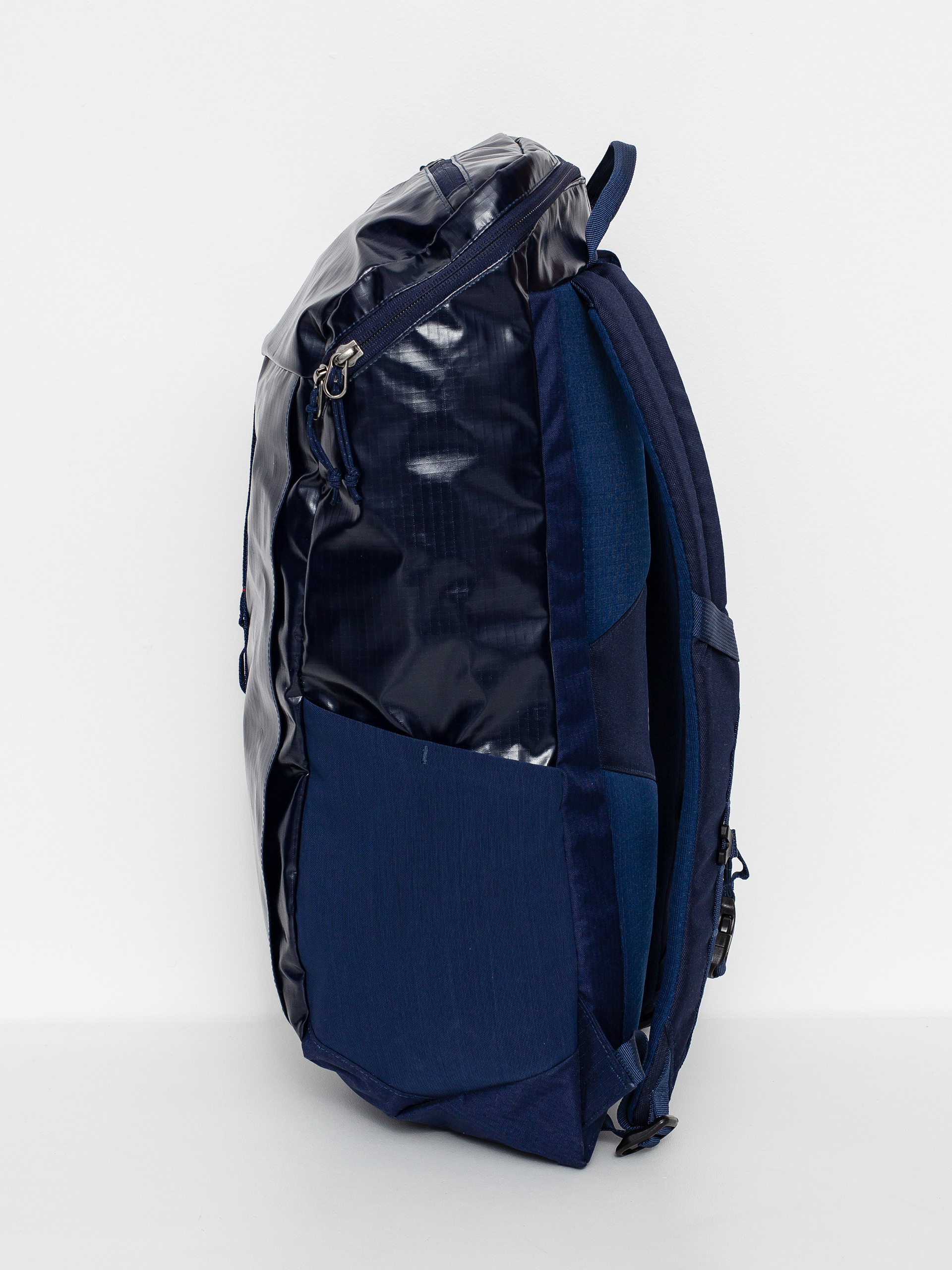 Plecak Patagonia Black Hole Pack 25L - granatowy (classic navy) Plecak Patagonia Black Hole Pack 25L - granatowy (classic navy)