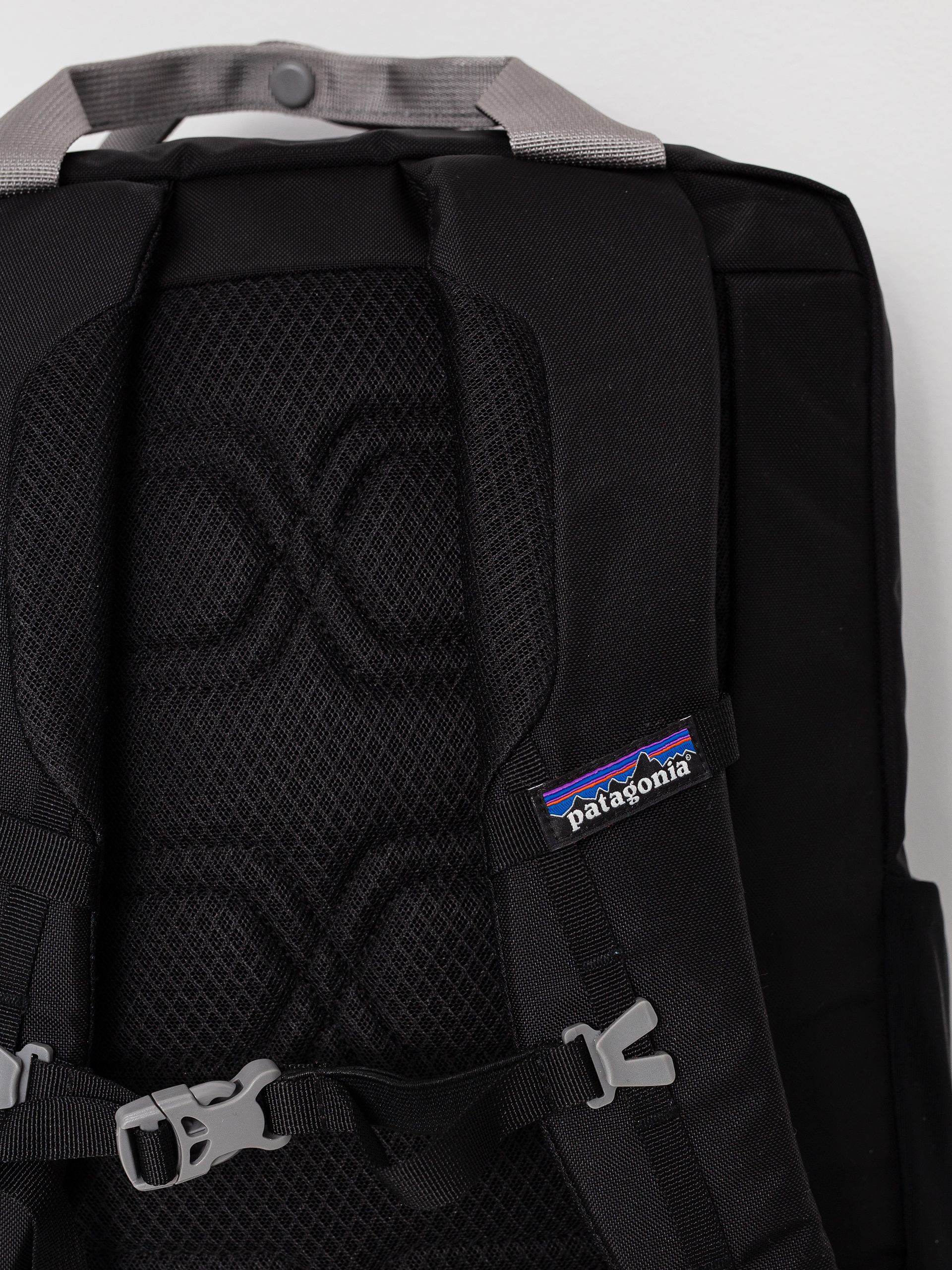 Plecak Patagonia Tamangnito Pack 20L Wmn (black)
