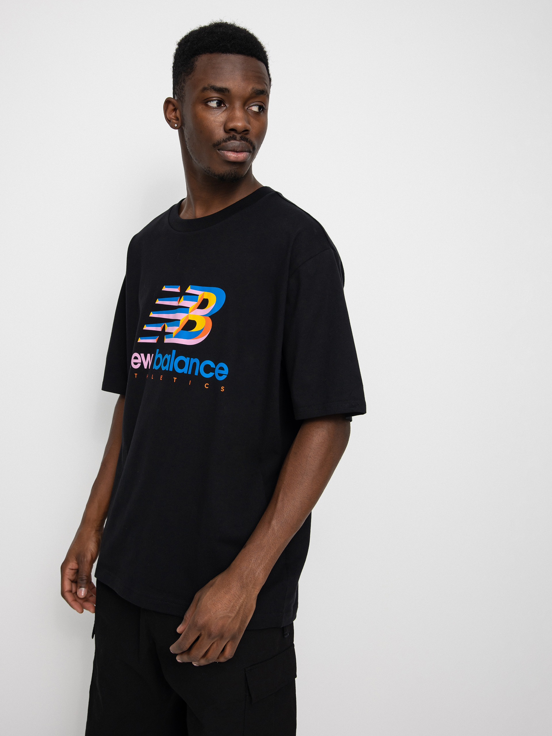 T-shirt New Balance Athletics Amplified Logo (black)
