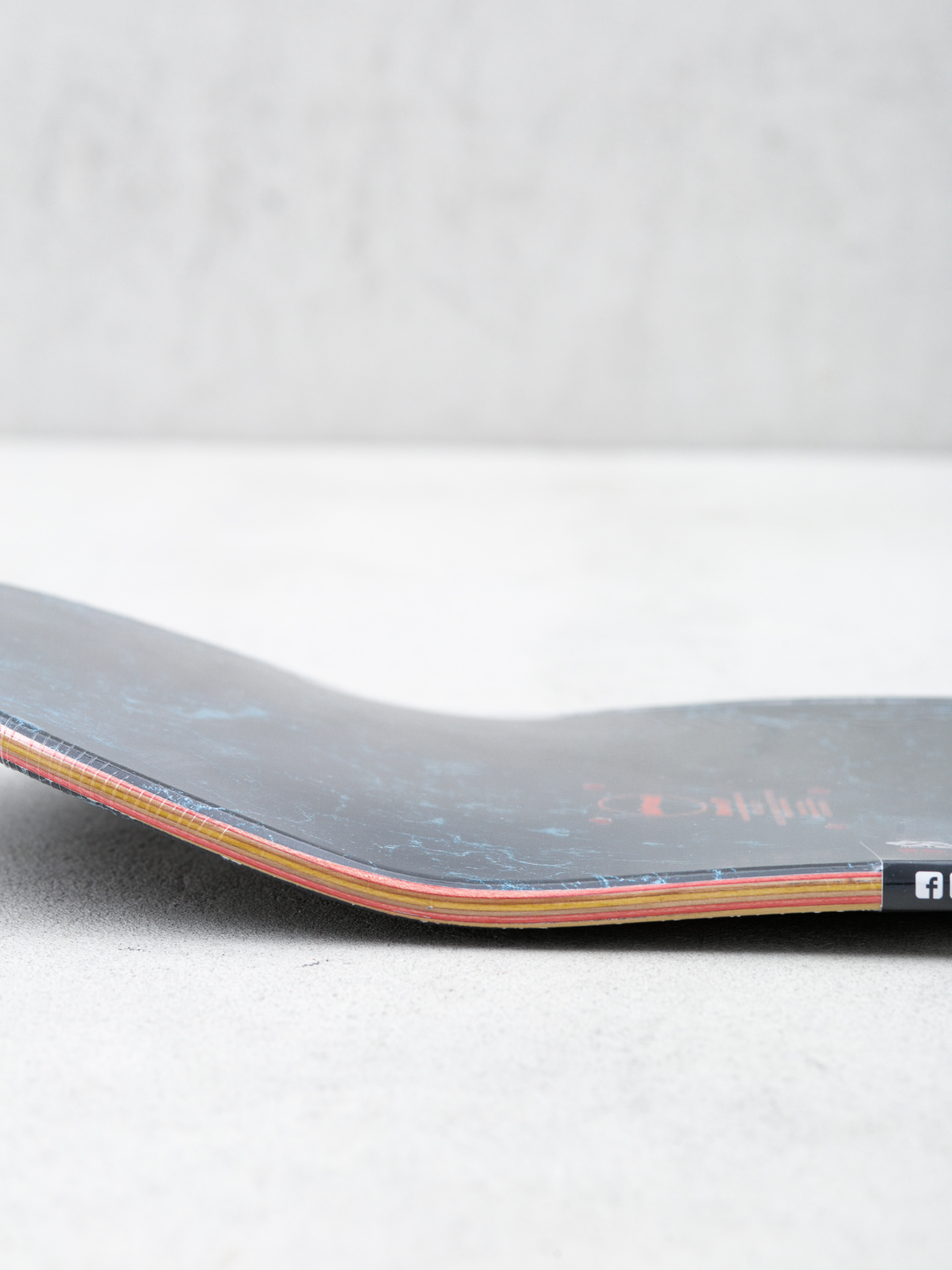 Deck Almost Minimalist R7 (black/white)