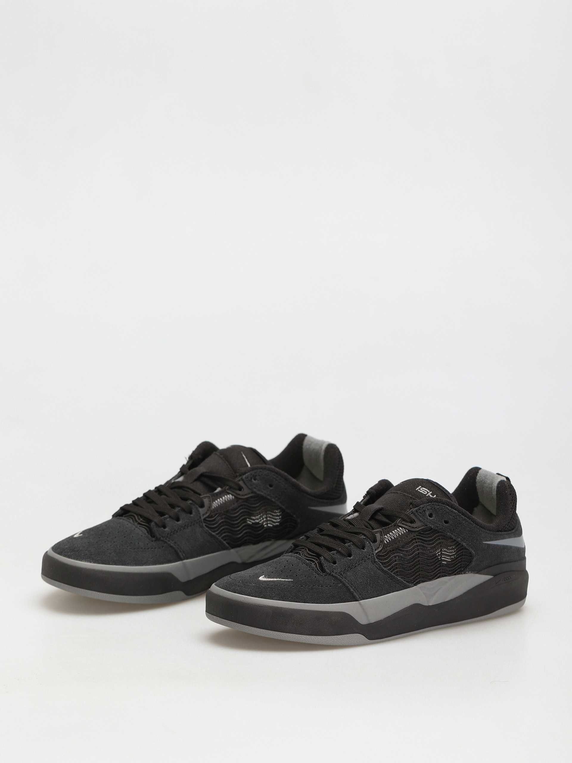 Buty Nike SB Ishod (black/smoke grey black citron tint)