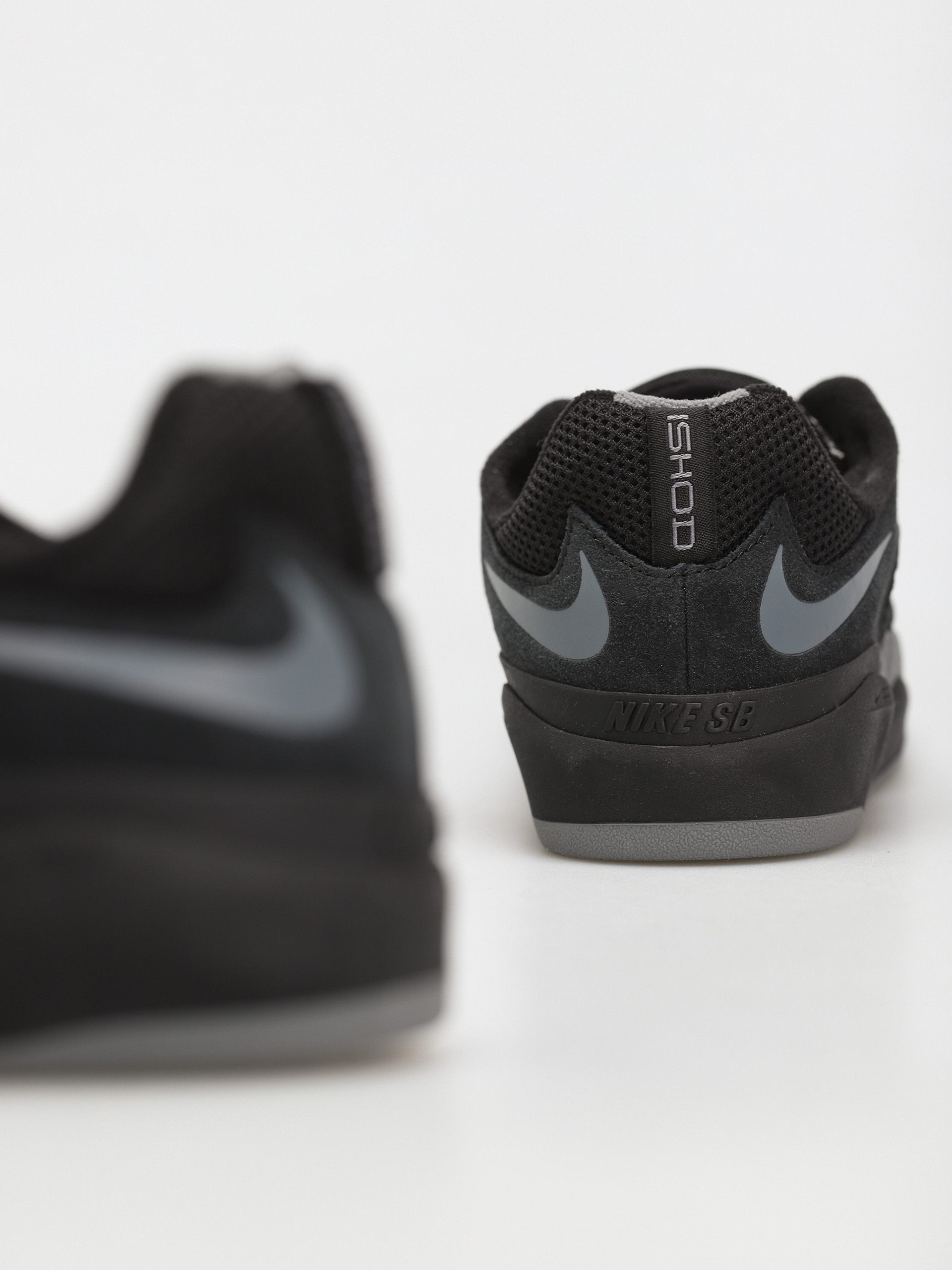 Buty Nike SB Ishod (black/smoke grey black citron tint)