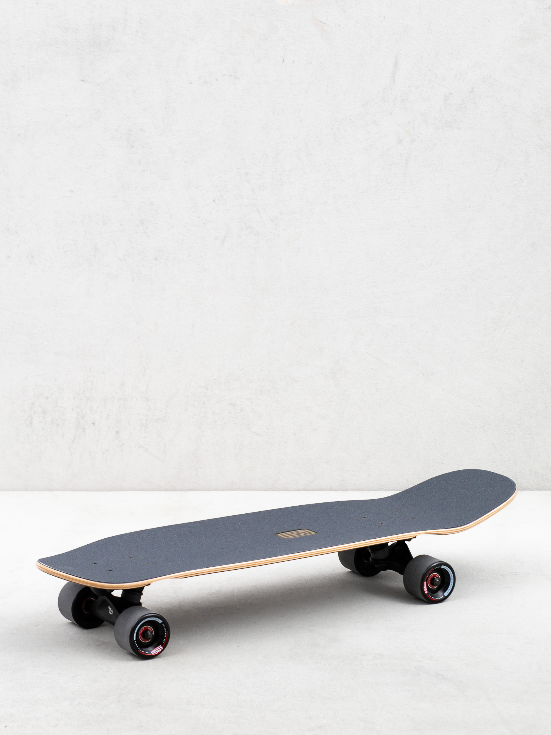 Deskorolka cruiser Landyachtz Dinghy Blunt (black pinecone)
