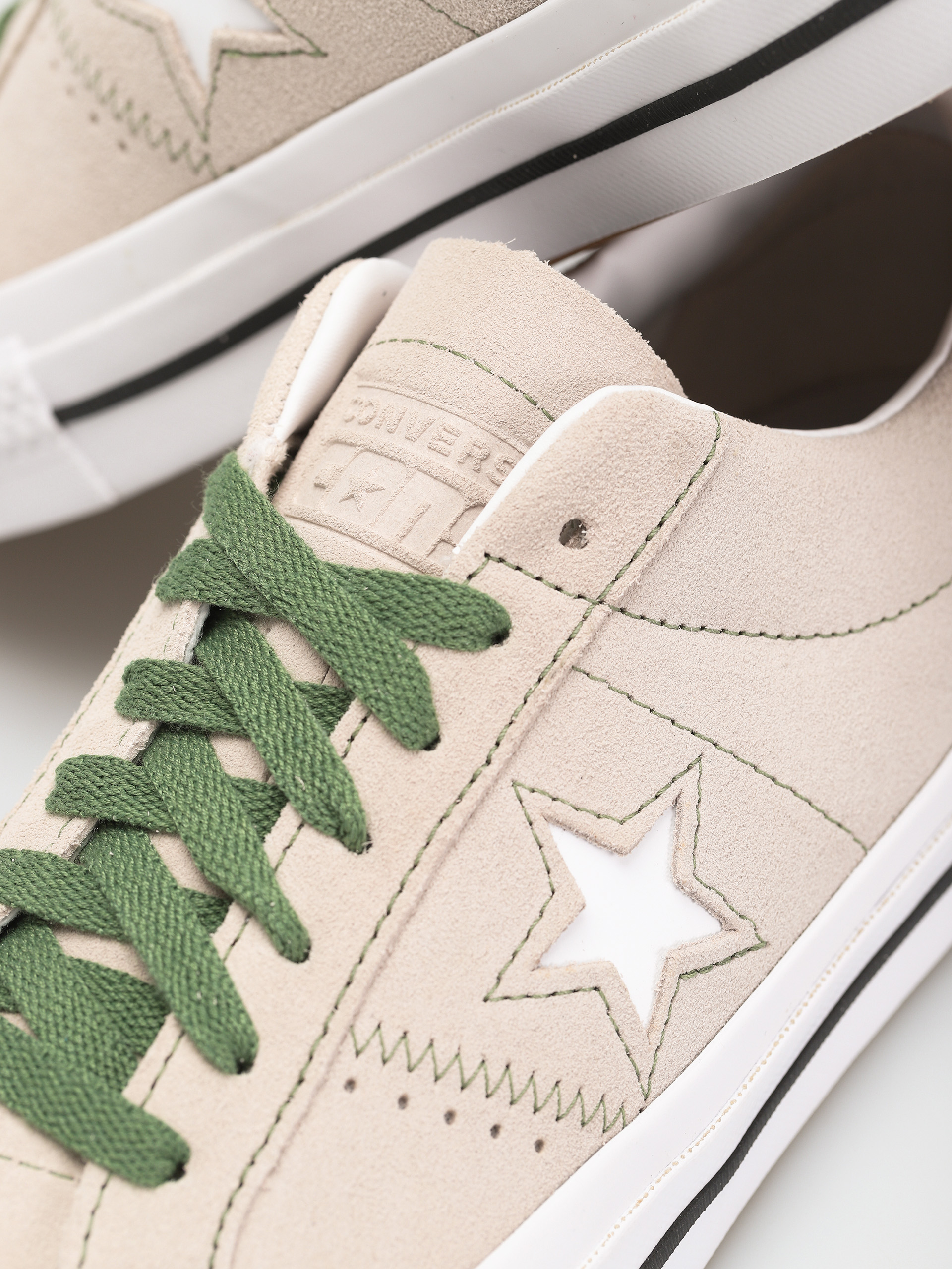 Buty Converse One Star Pro (deser sand/treeline/white)