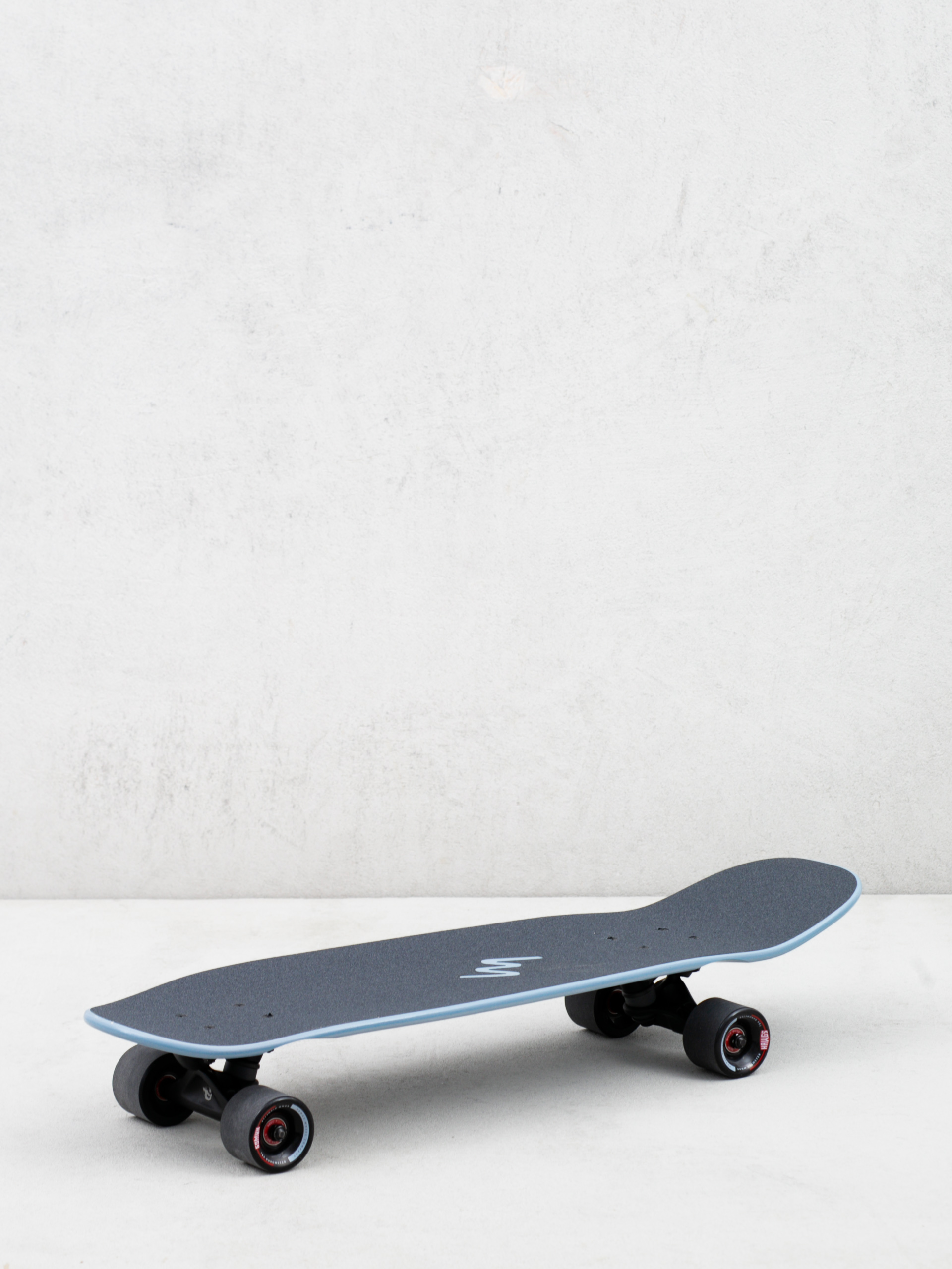 Deskorolka cruiser Landyachtz Dinghy Blunt (uv sun)