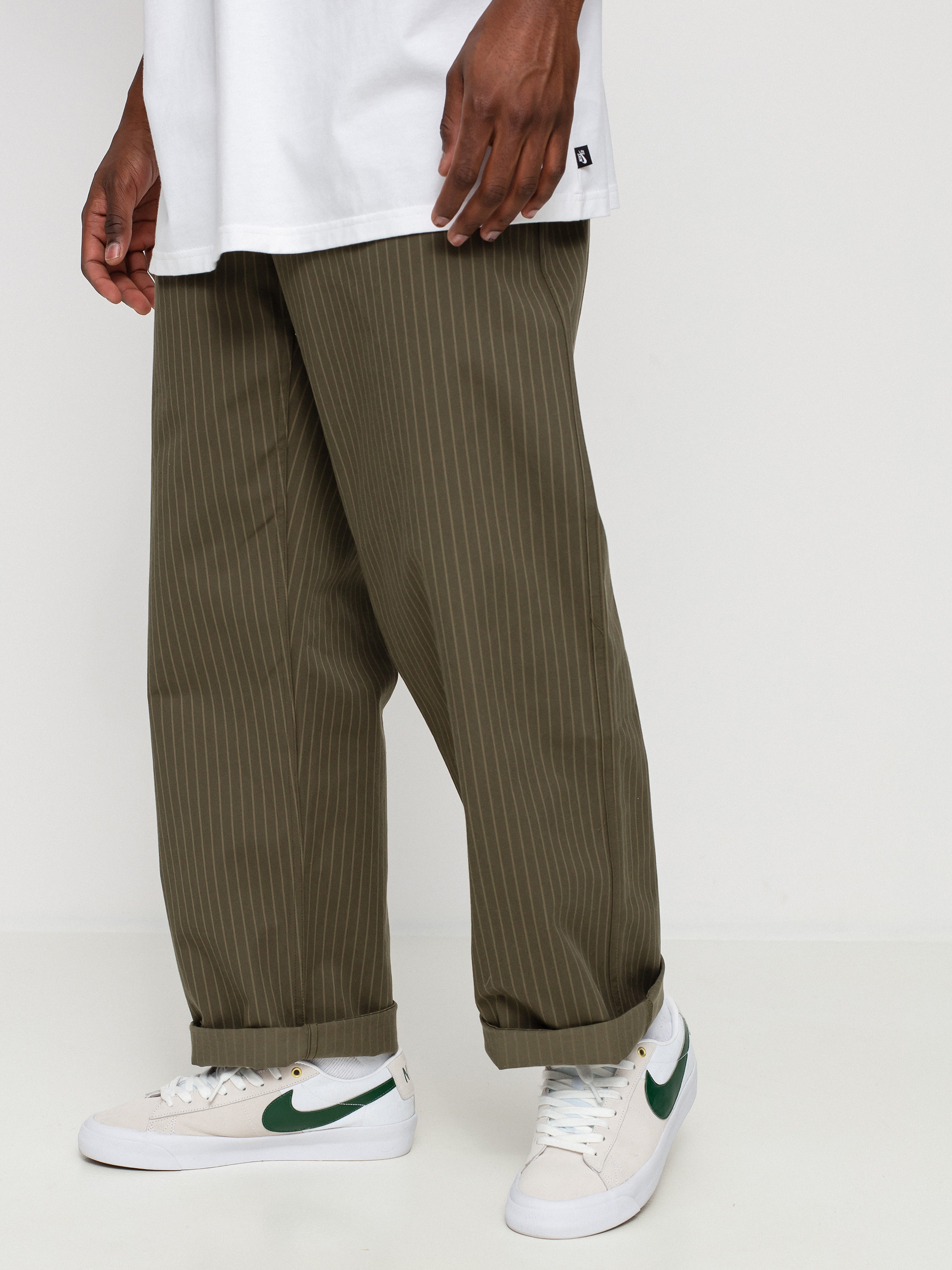 Spodnie Nike SB DF Novelty Chino (cargo khaki)