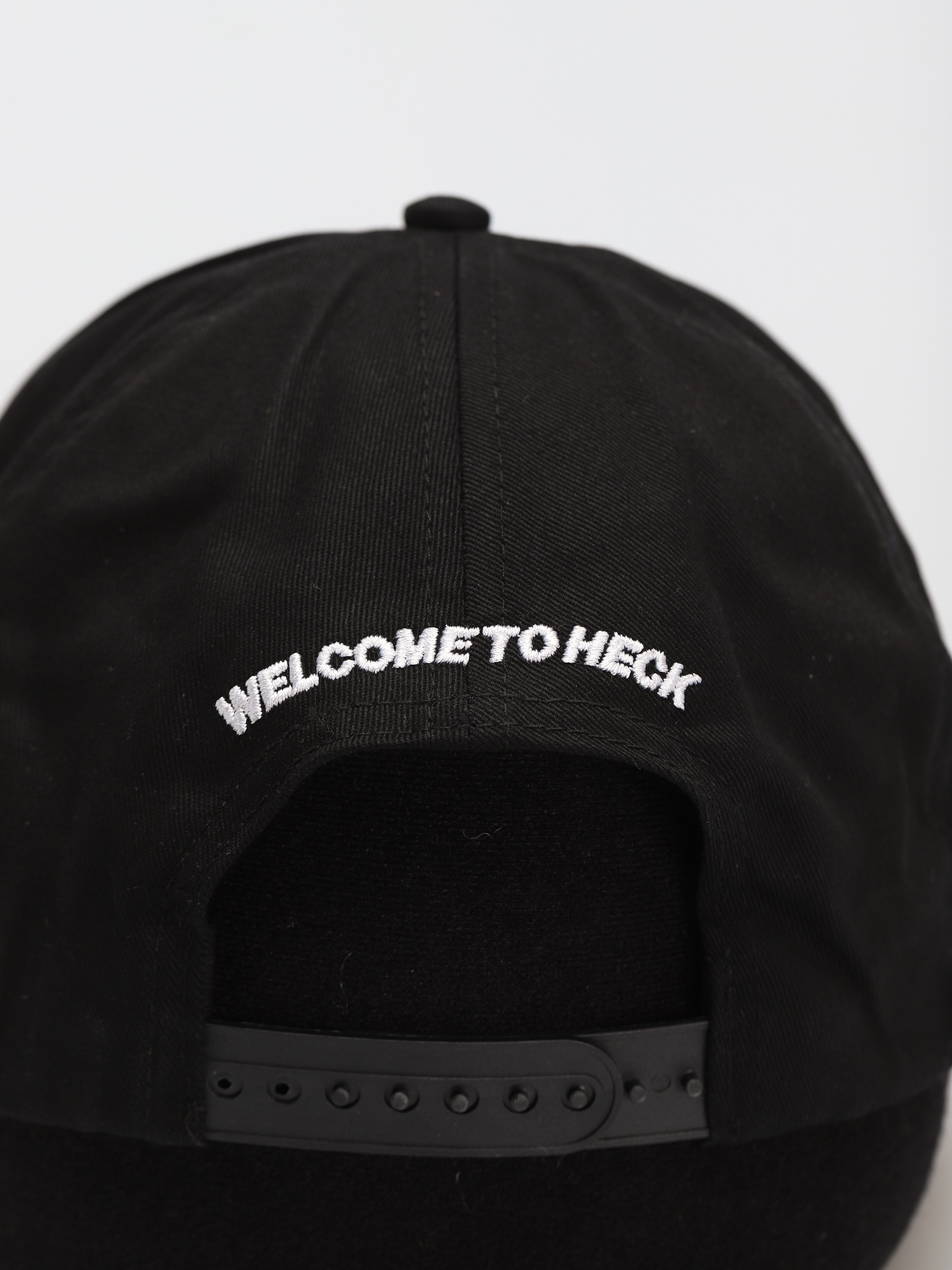 Czapka z daszkiem RipNDip Welcome To Heck (black)