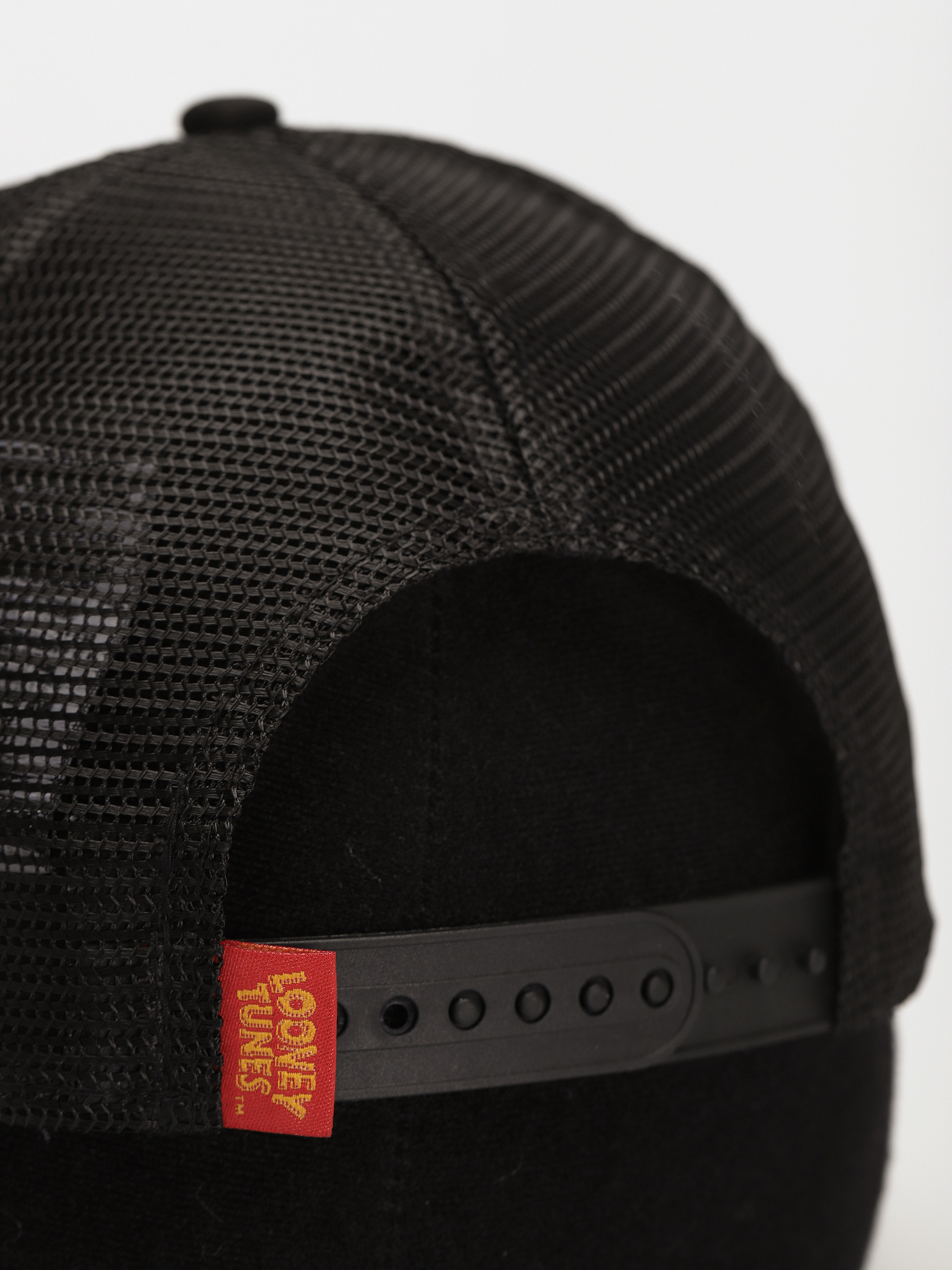 Czapka z daszkiem New Era Character Sports Trucker Taz (black/white)