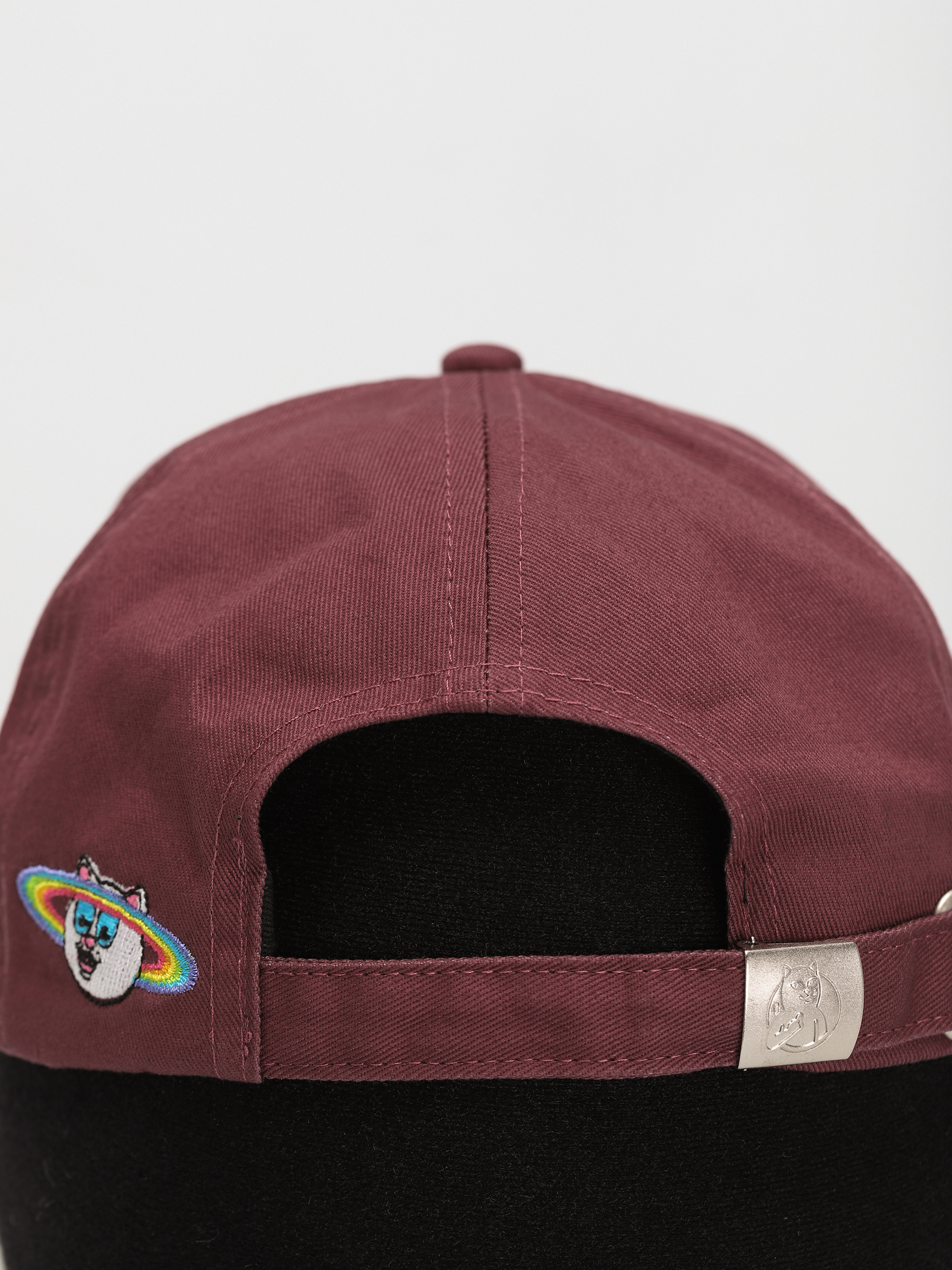 Czapka z daszkiem RipNDip Friends Forever (wine)