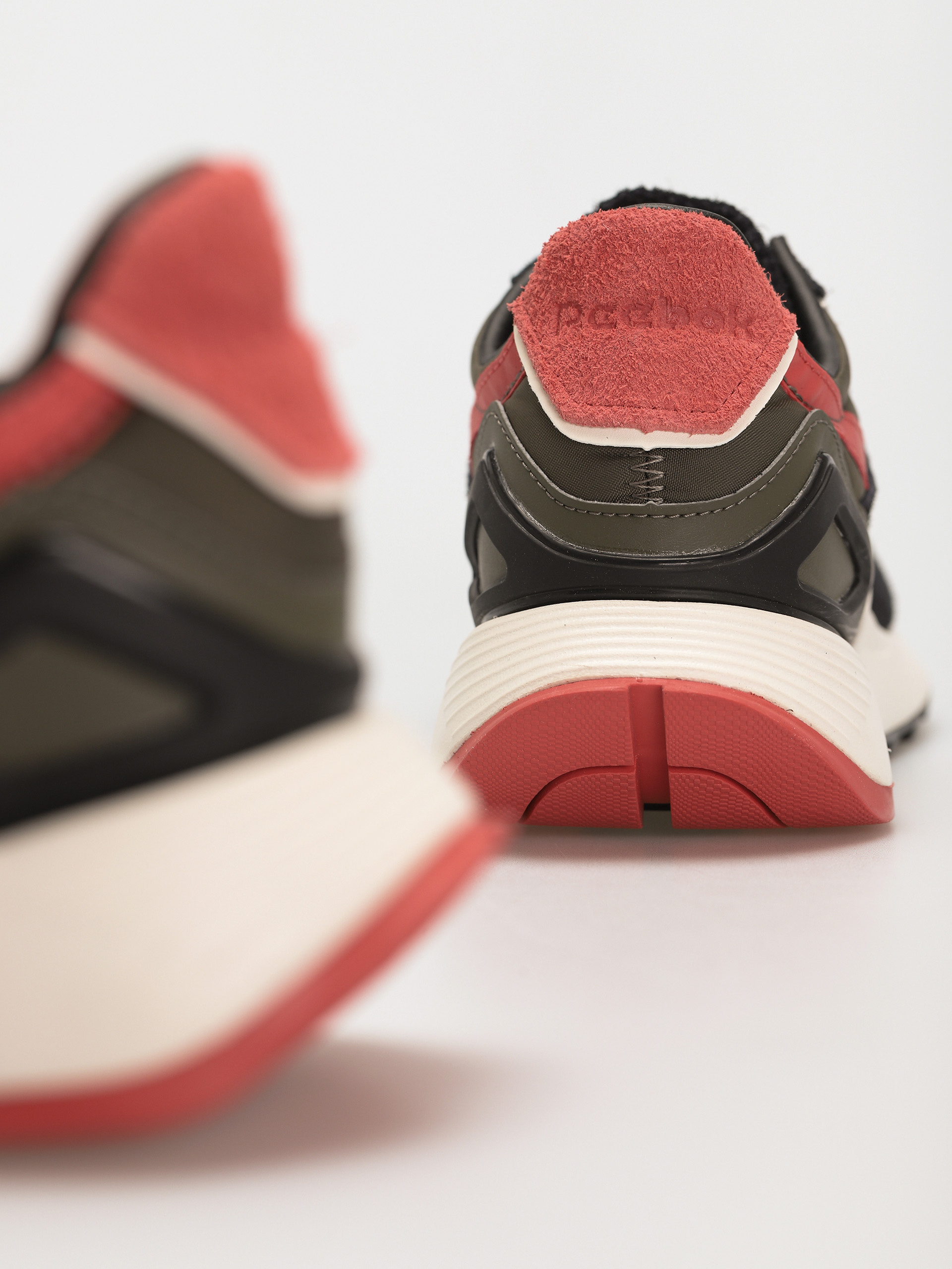 Buty Reebok Cl Legacy Az (armgrn/rhodon/cblack)